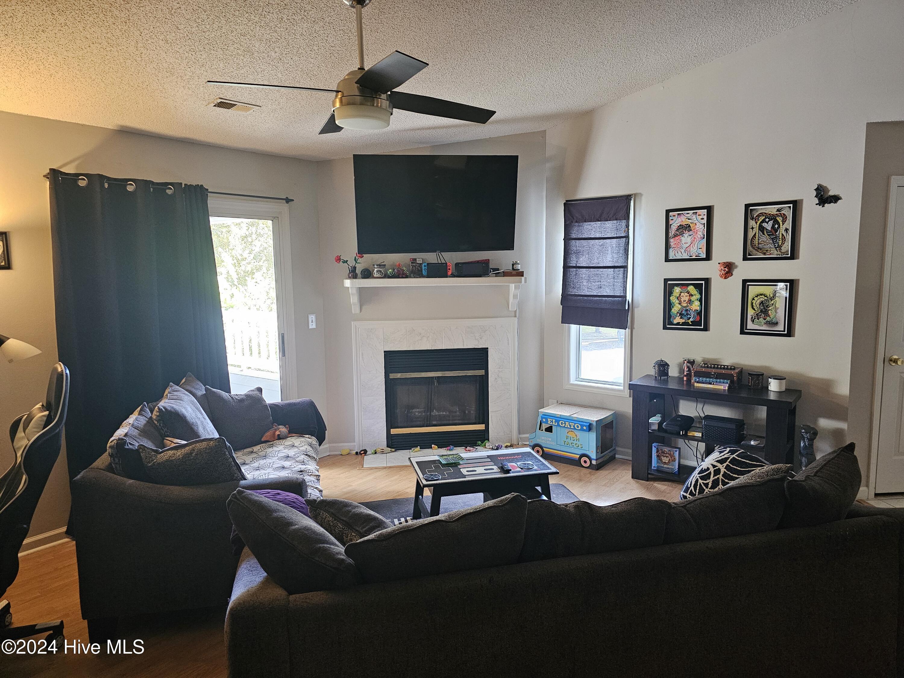 113 Breezewood Drive H Property Photo 2