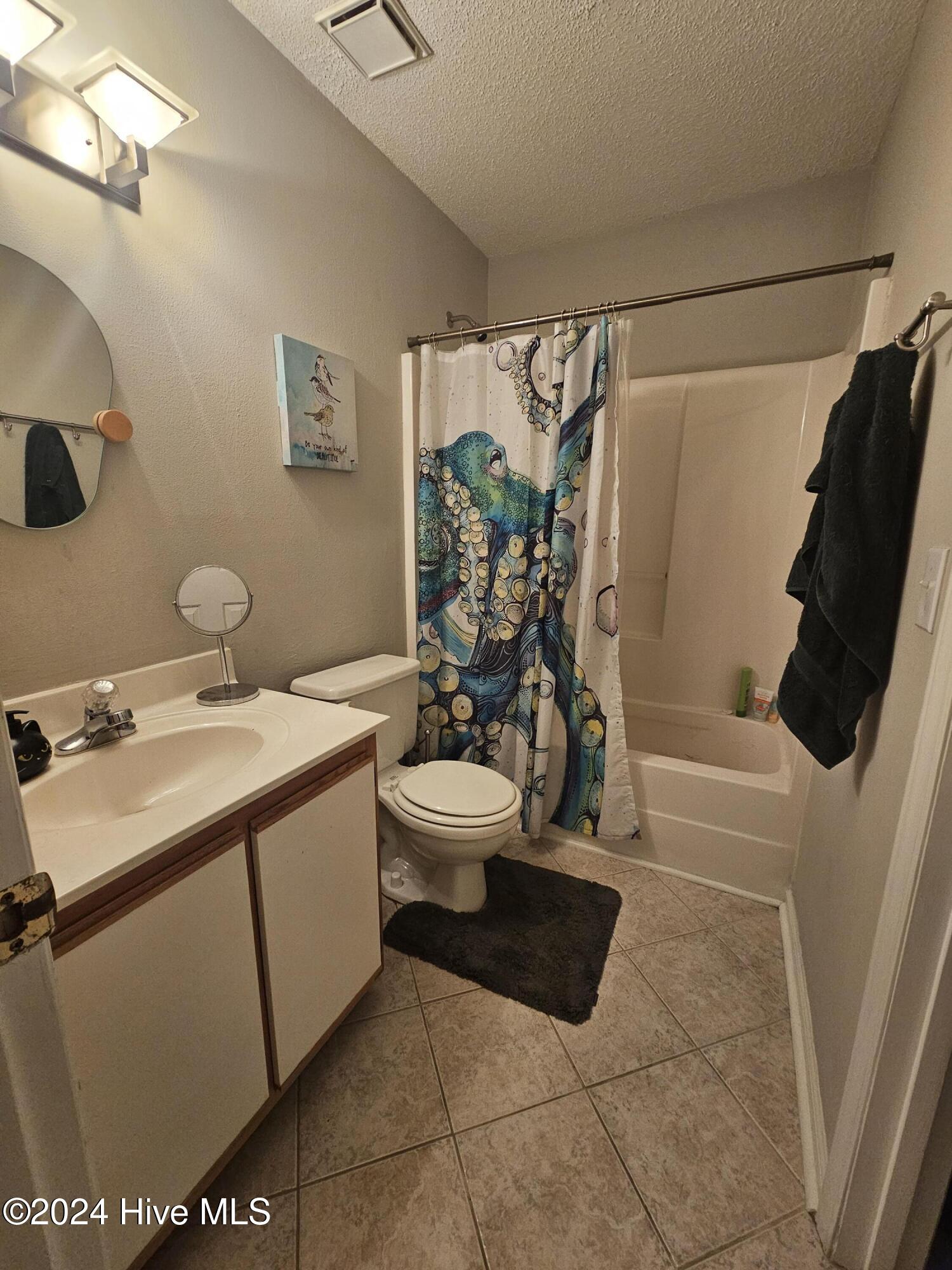113 Breezewood Drive H Property Photo 5