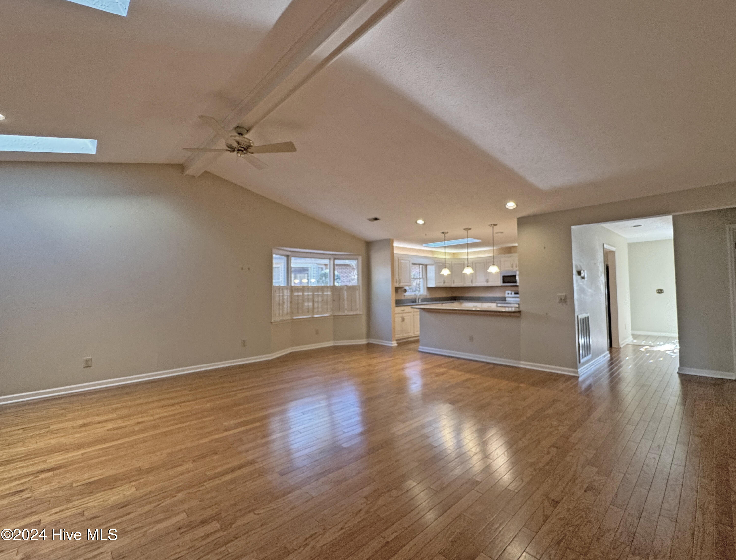 25 Gull Lane Property Photo 8