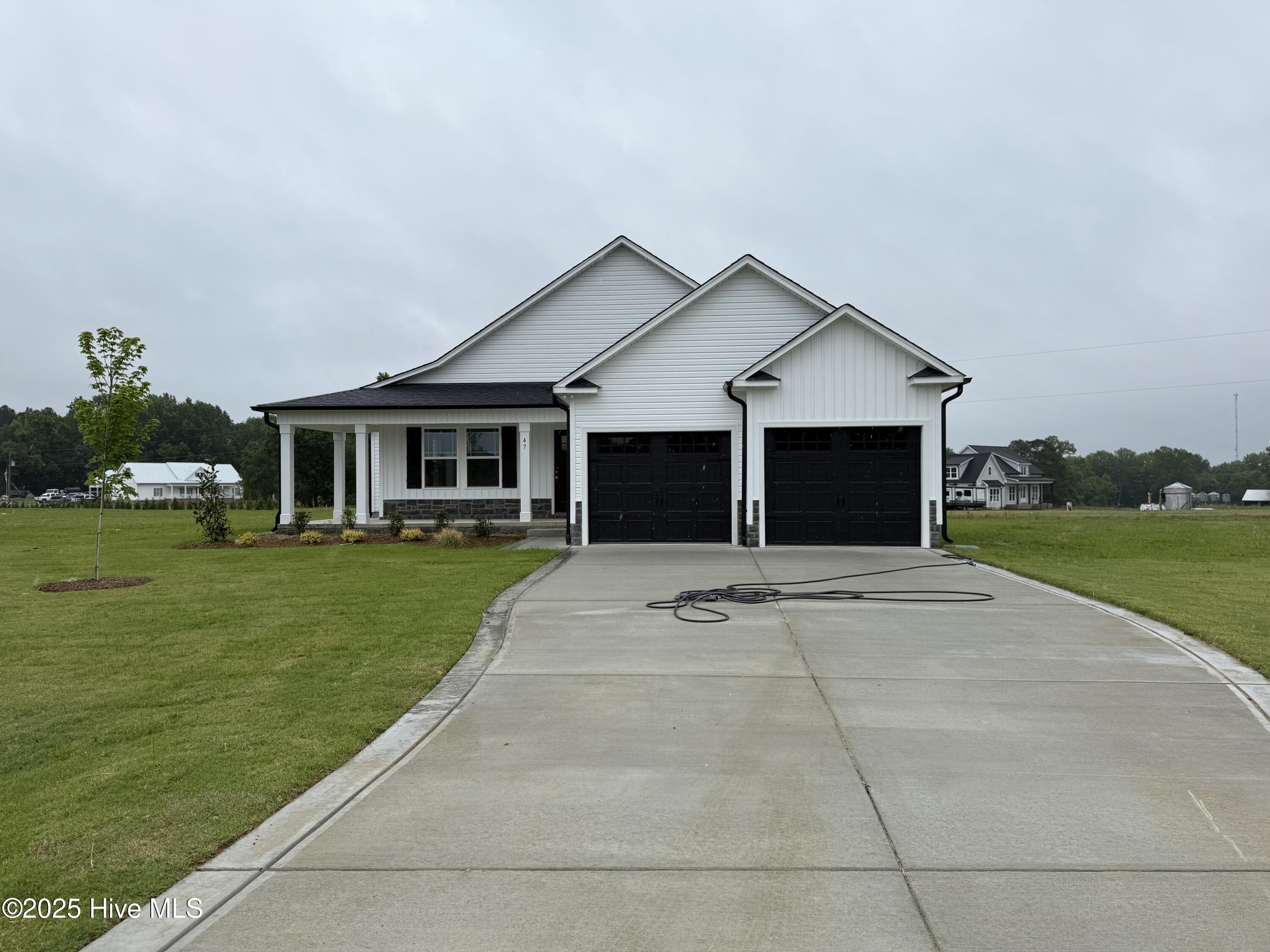 47 Silver Court Property Photo 1