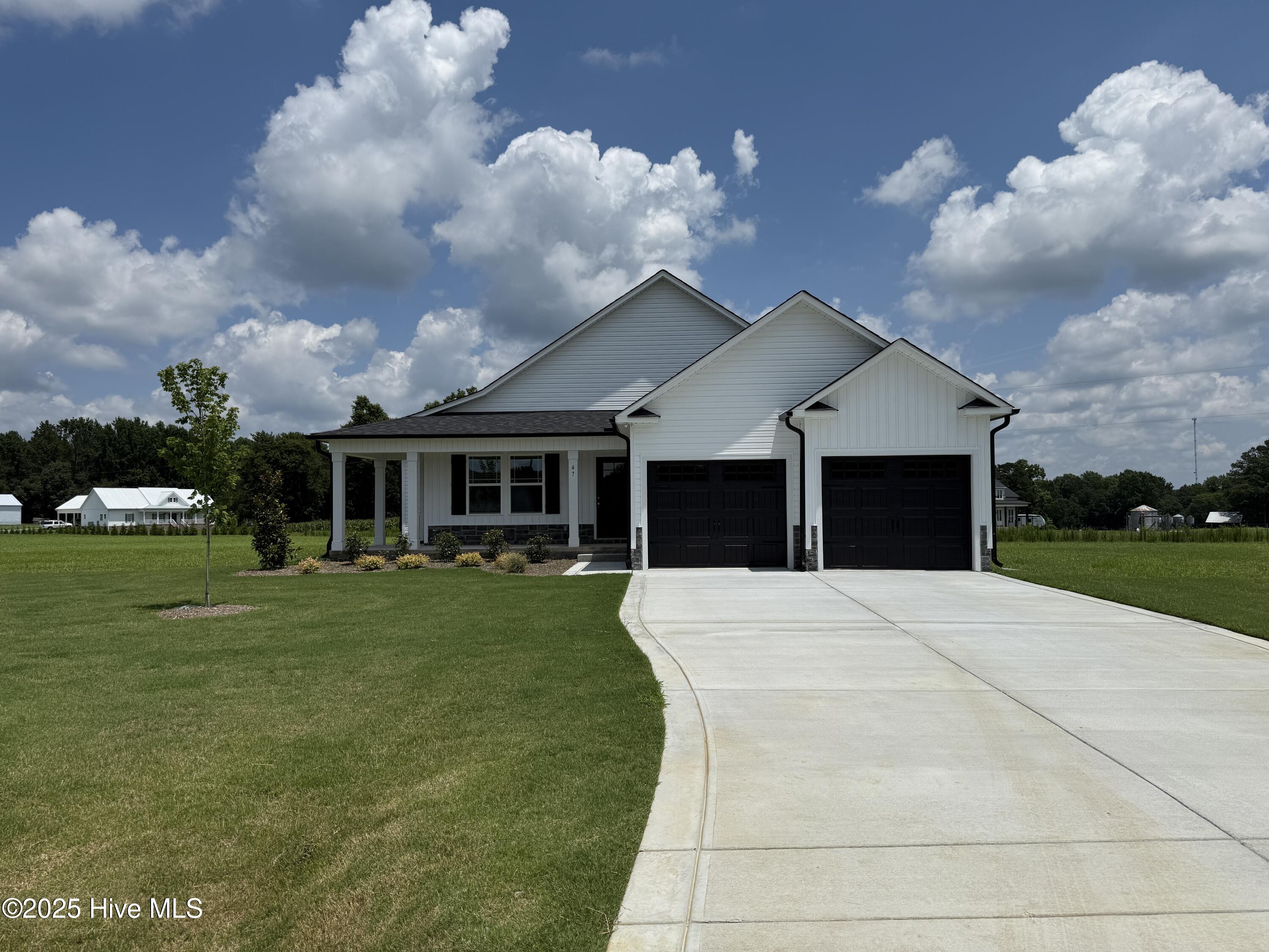 47 Silver Court Property Photo 1