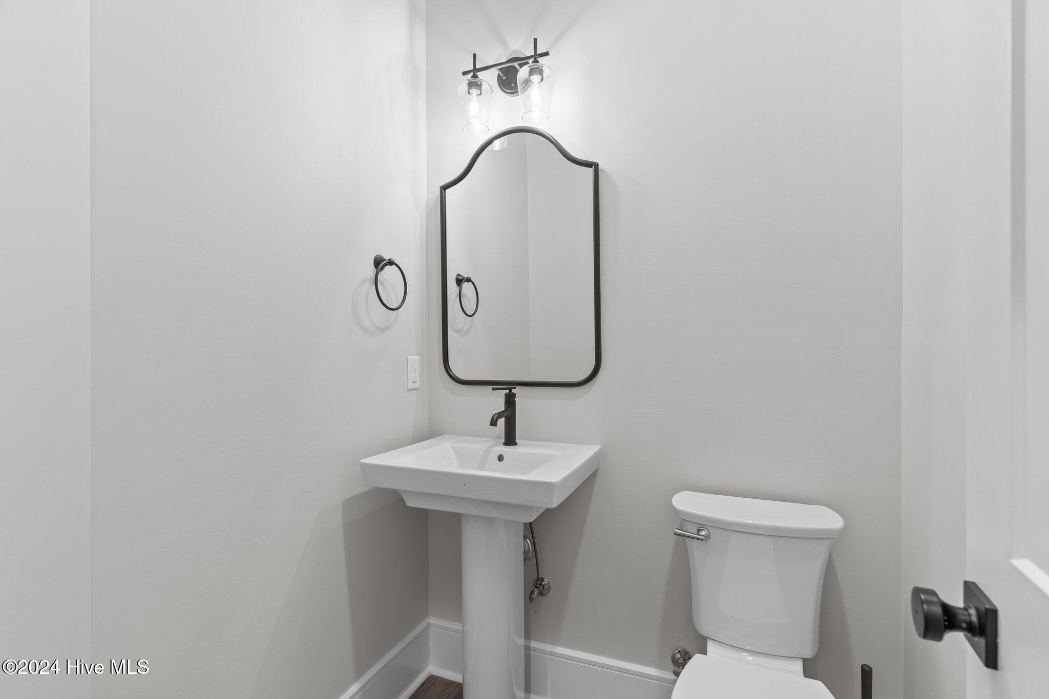 908 Second Street Unit 2 Property Photo 13