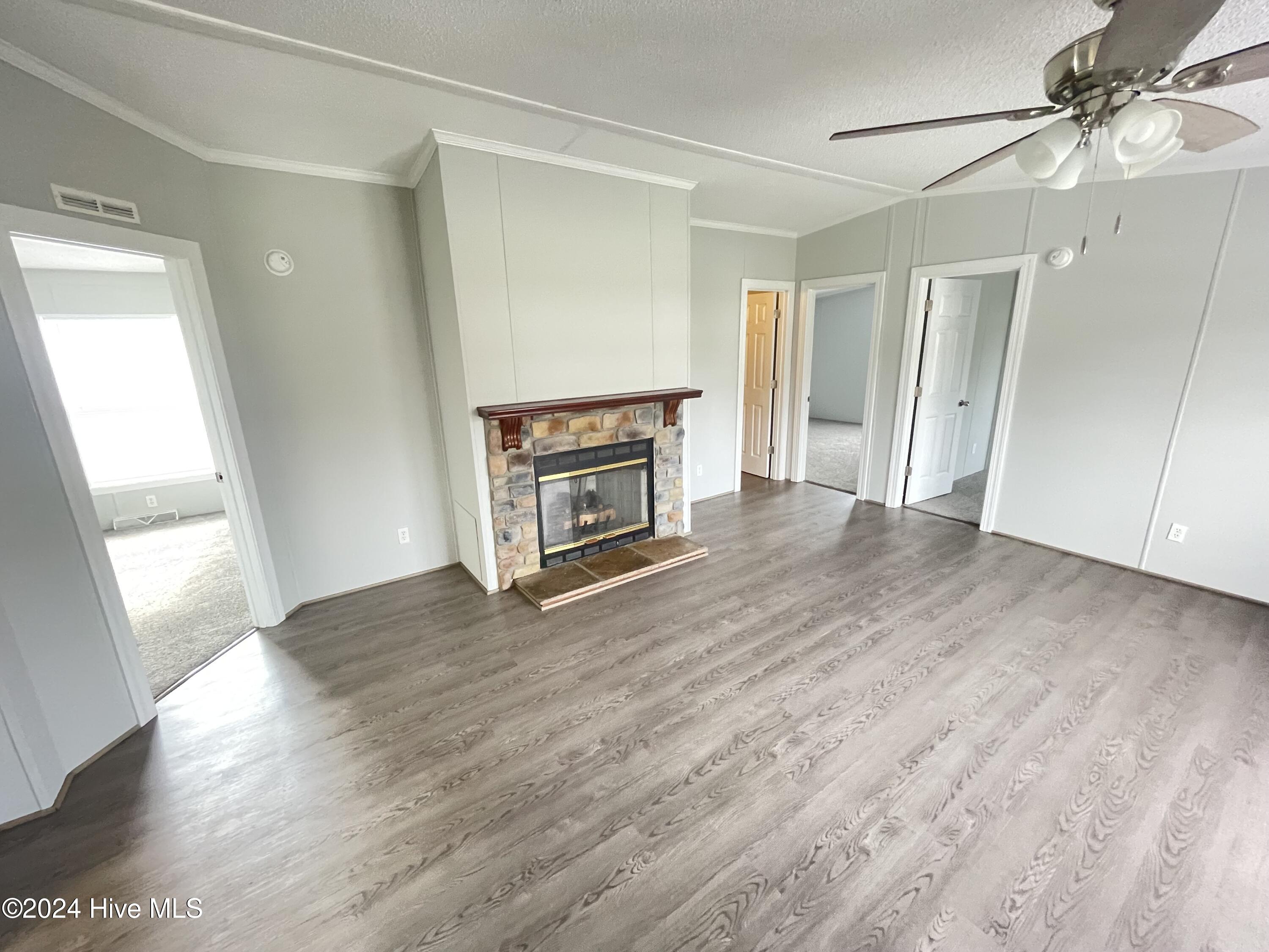 108 Stone Glen Road Property Photo 3