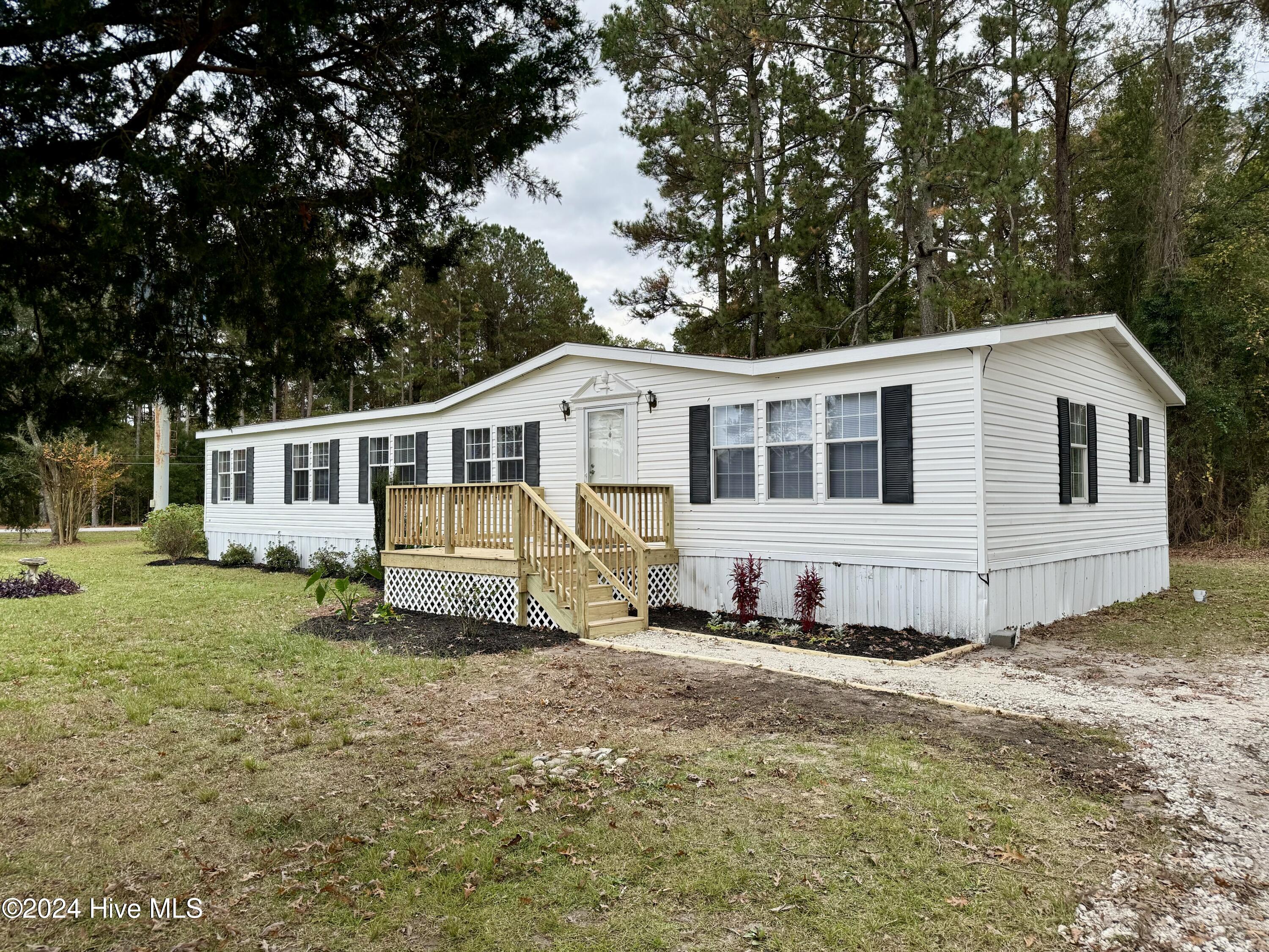 930 Willis Neck Road Property Photo 1