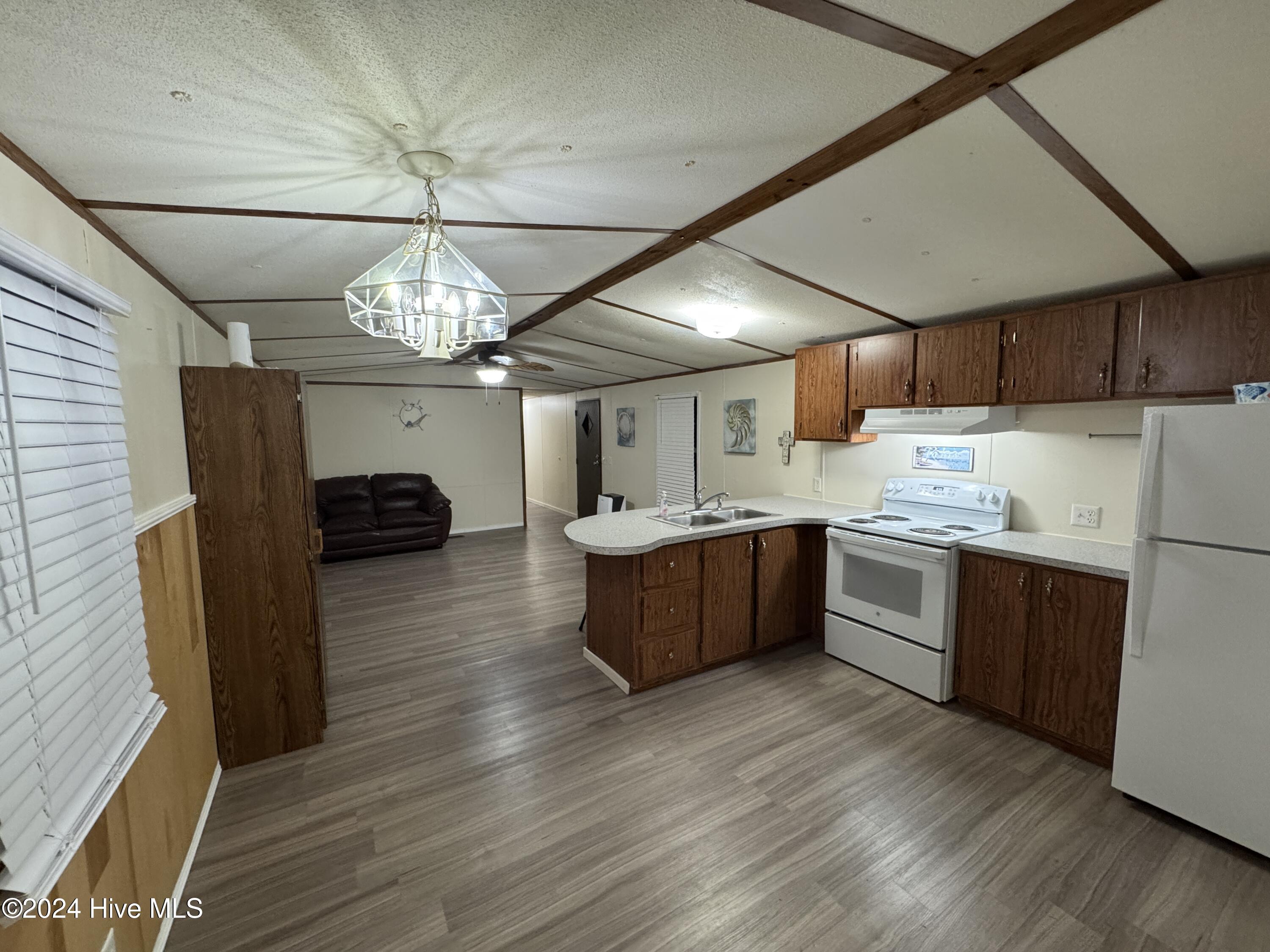 587 Mary Lou Lane Property Photo 7