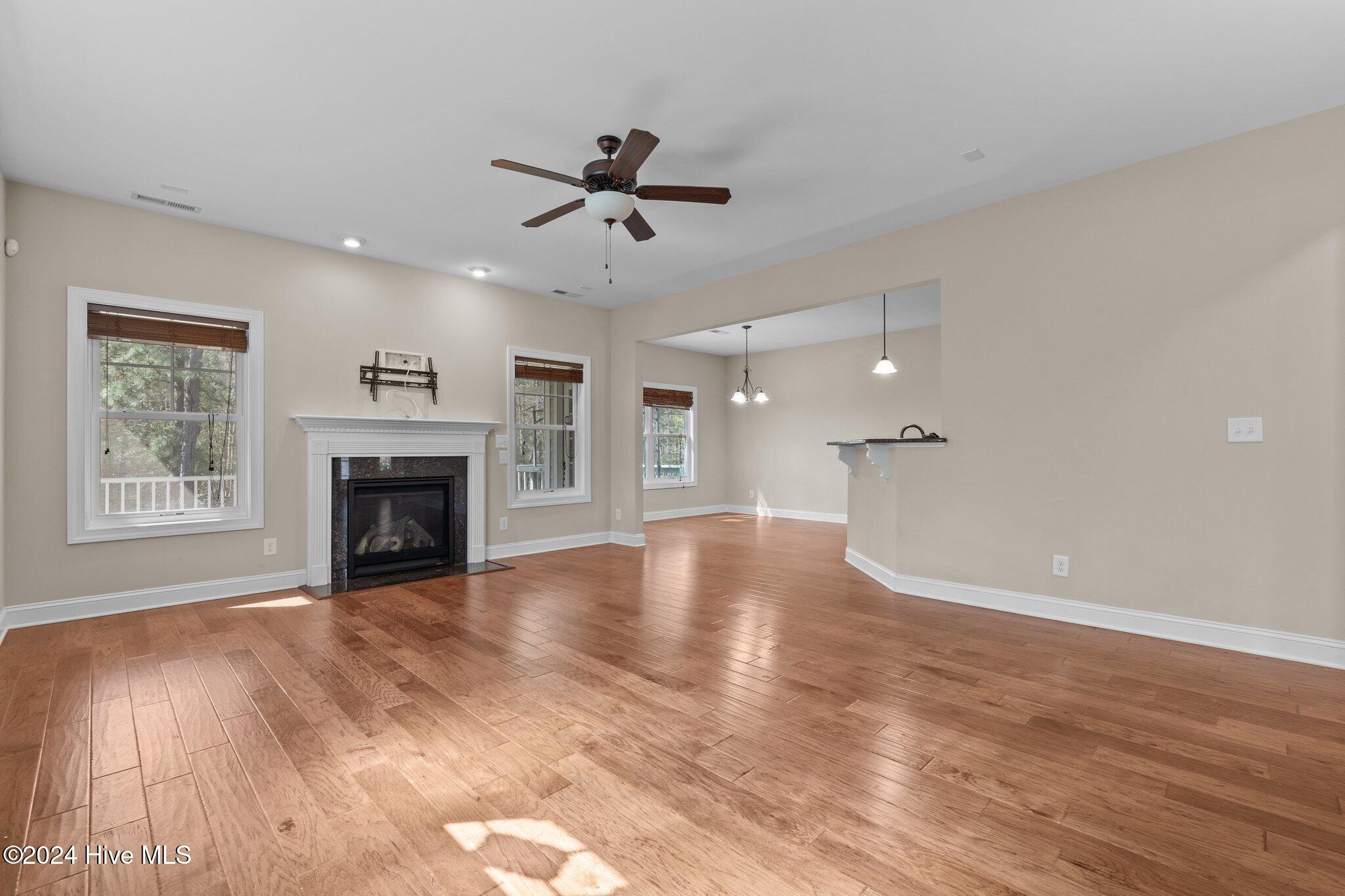 280 Wiregrass Lane Property Photo 9