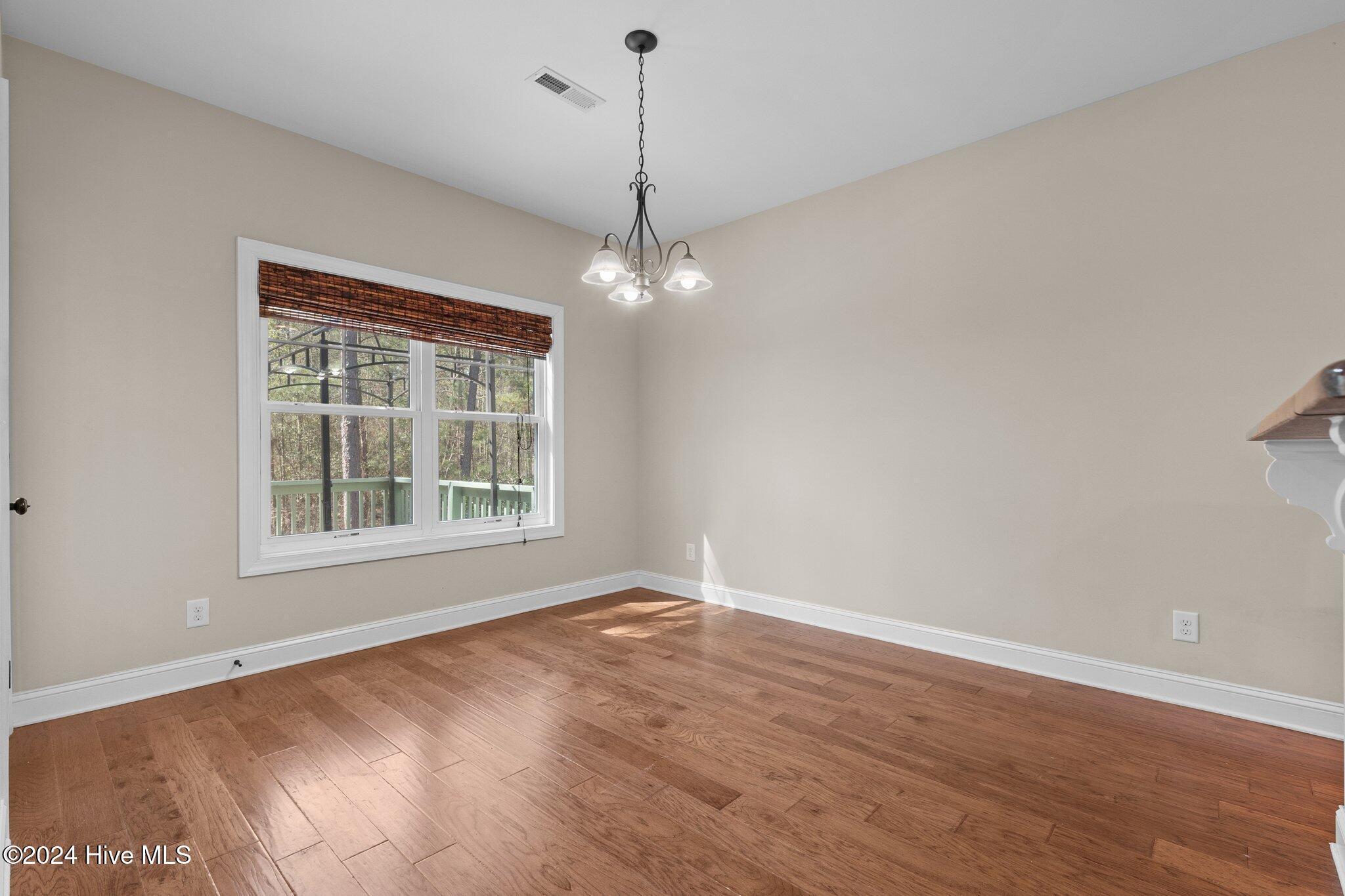 280 Wiregrass Lane Property Photo 11