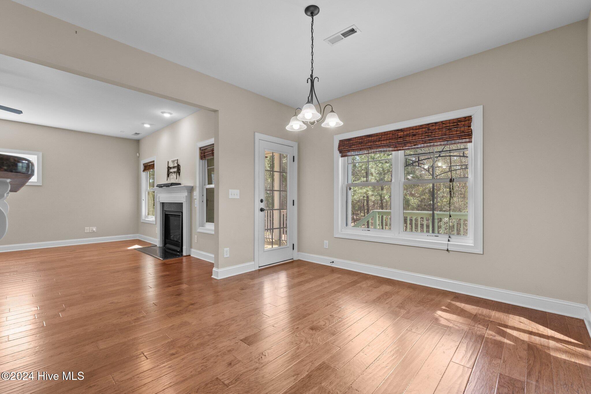 280 Wiregrass Lane Property Photo 12