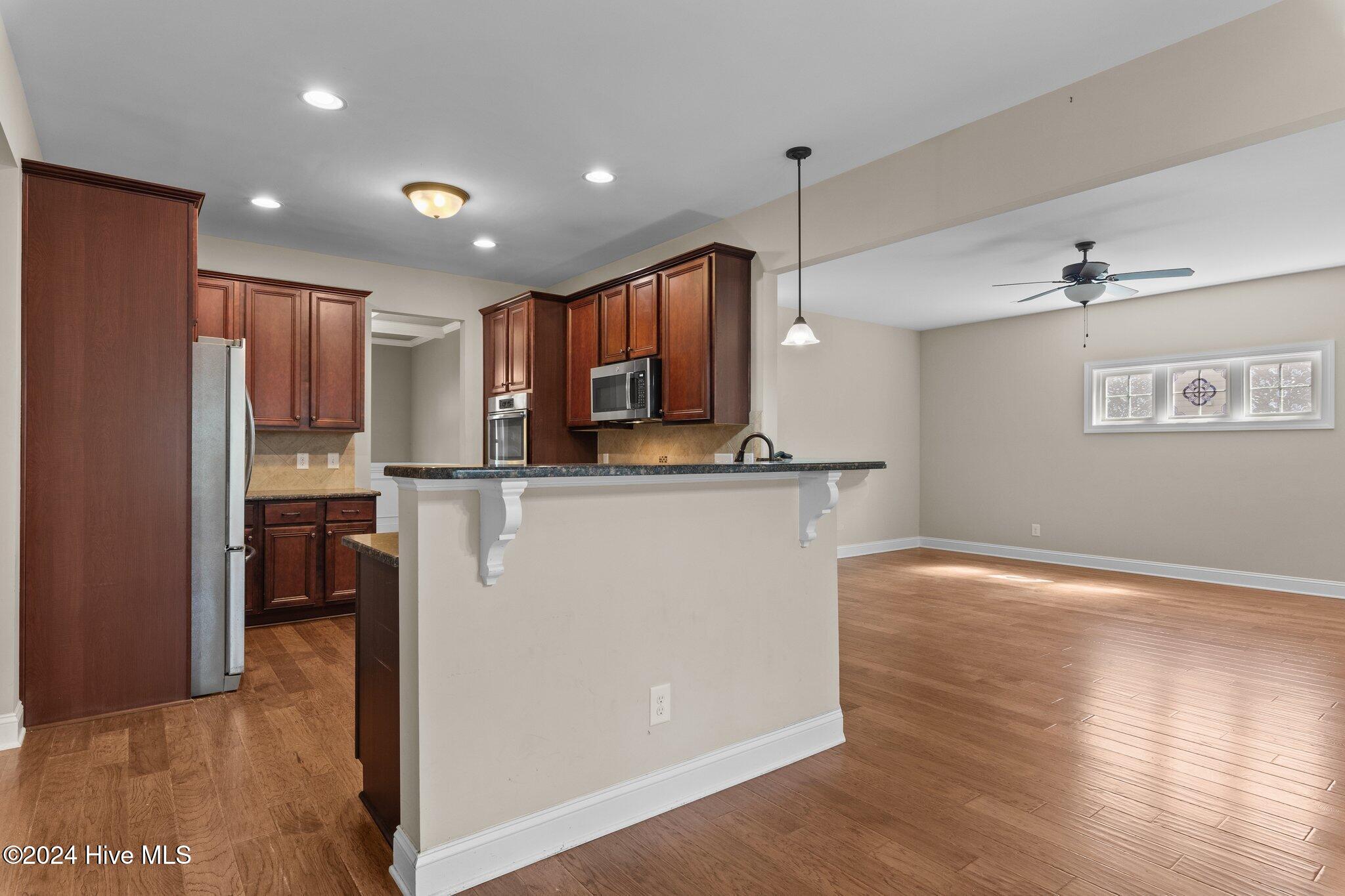 280 Wiregrass Lane Property Photo 14