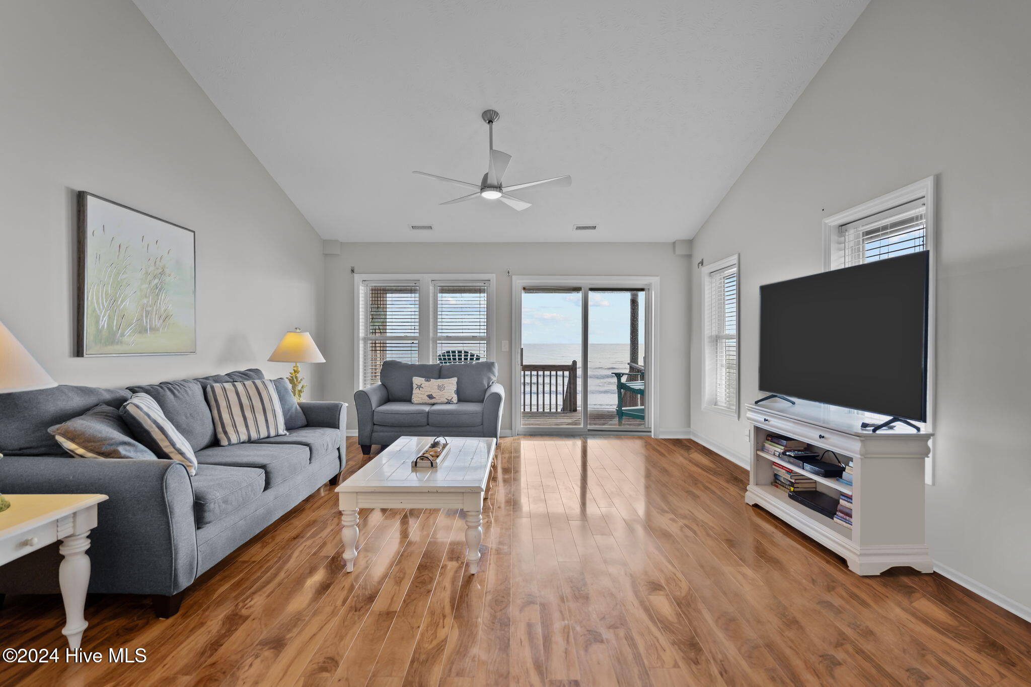 312 N Shore Drive A Property Photo 8