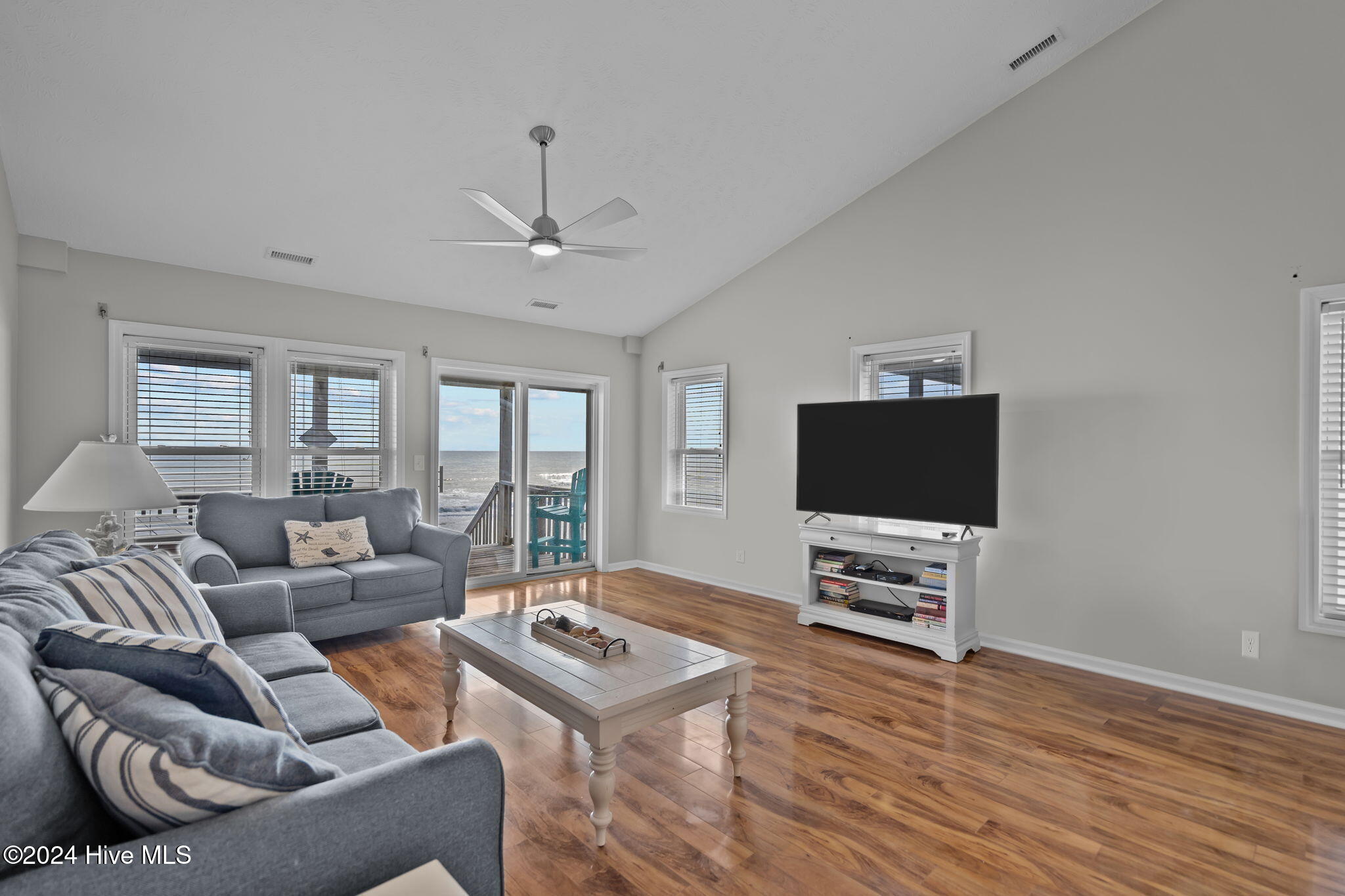 312 N Shore Drive A Property Photo 9