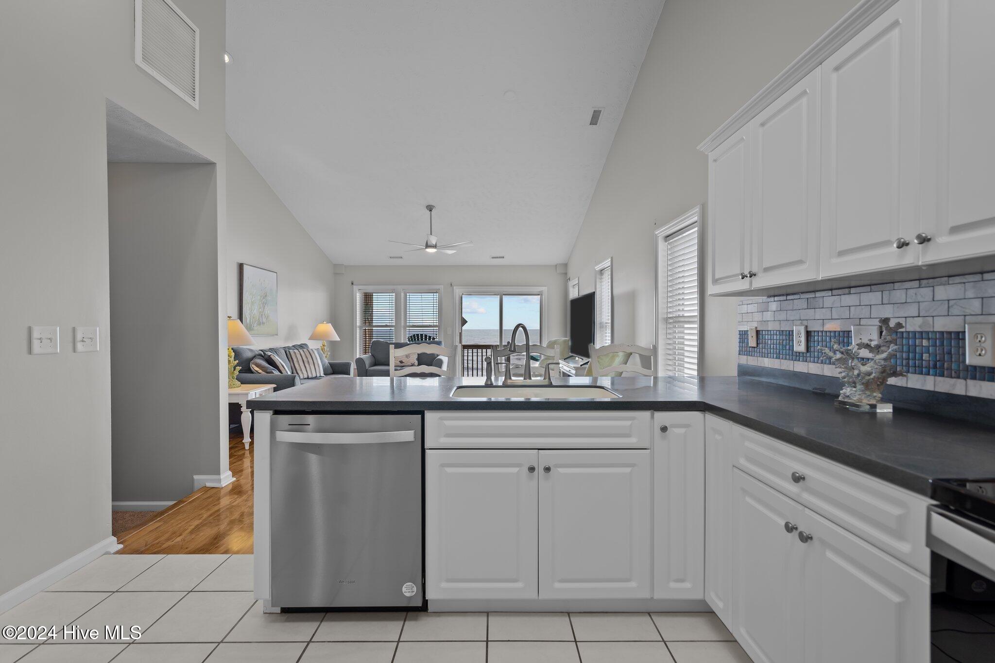 312 N Shore Drive A Property Photo 16