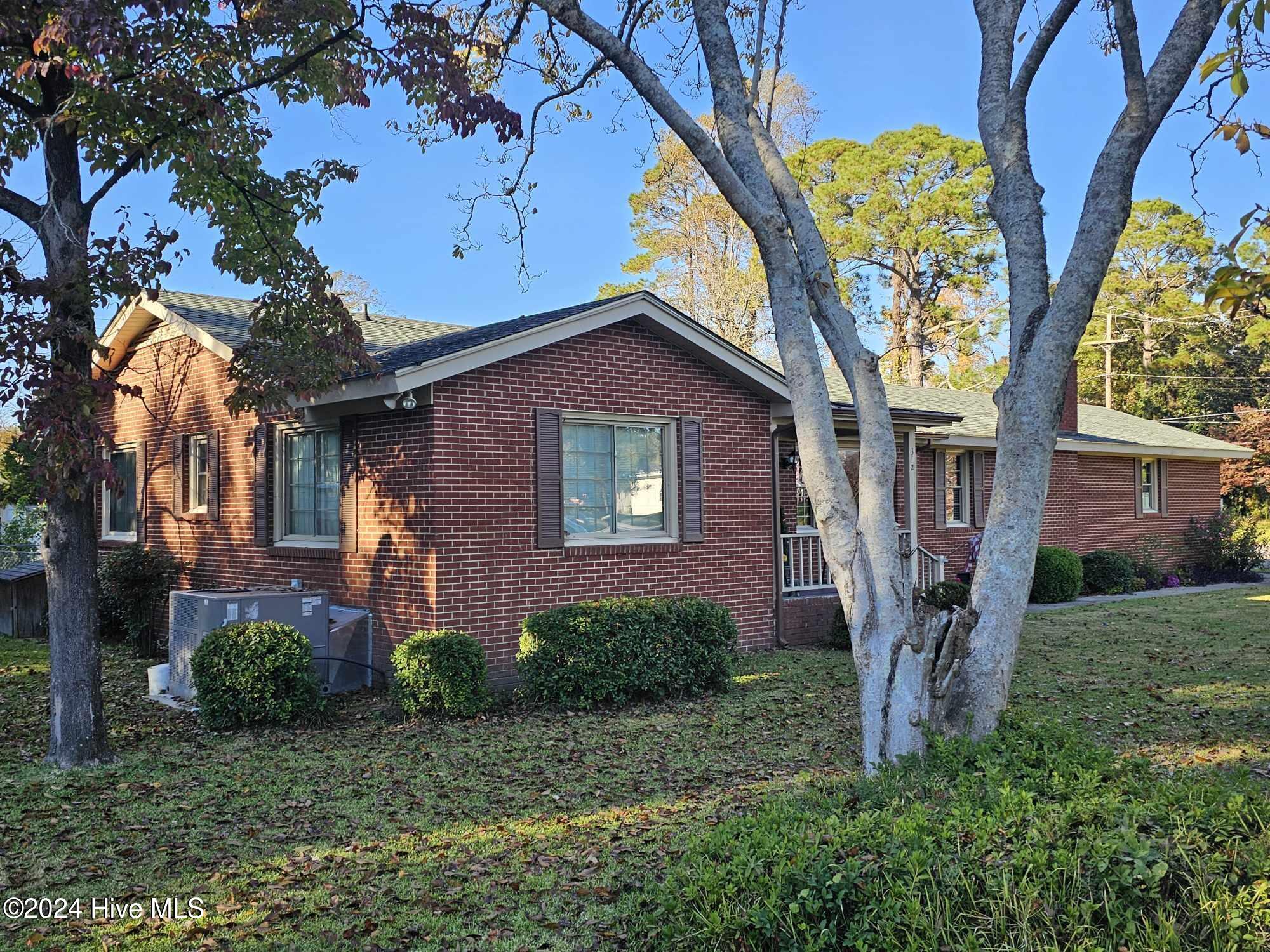 312 N Crescent Drive Property Photo 2