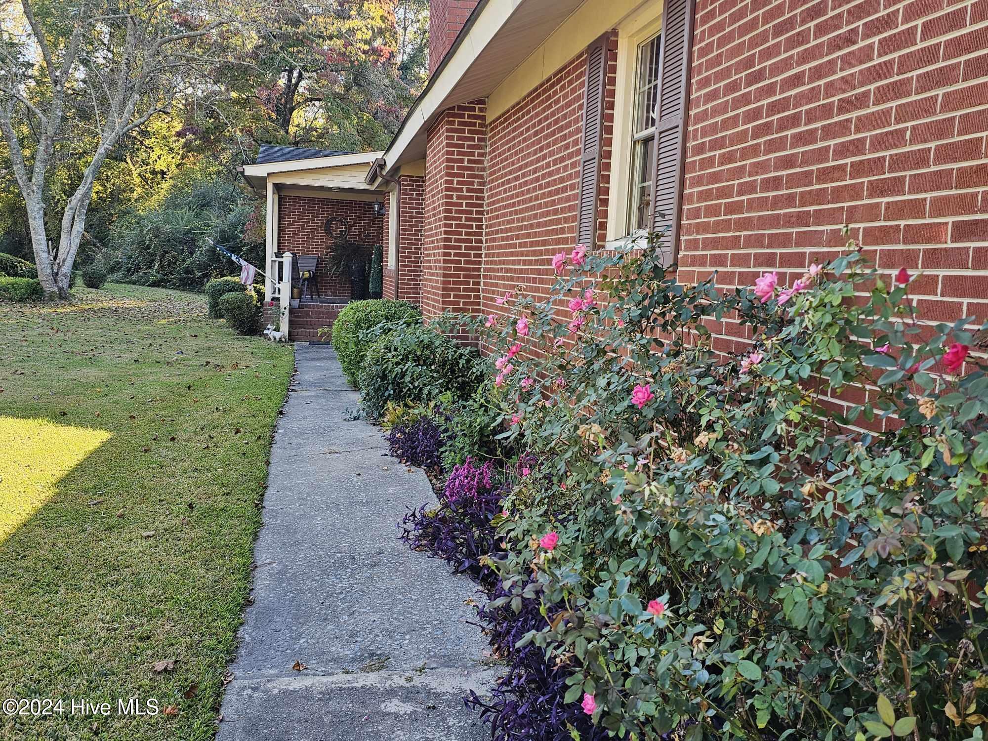 312 N Crescent Drive Property Photo 7