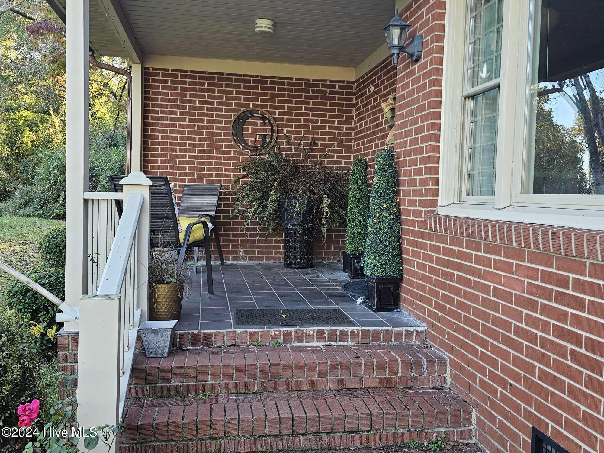 312 N Crescent Drive Property Photo 8