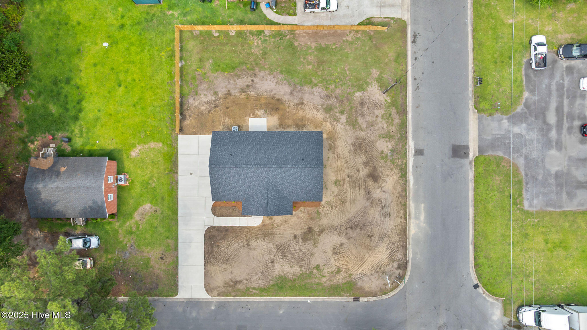 2013 E Hawthorne Street Property Photo 8