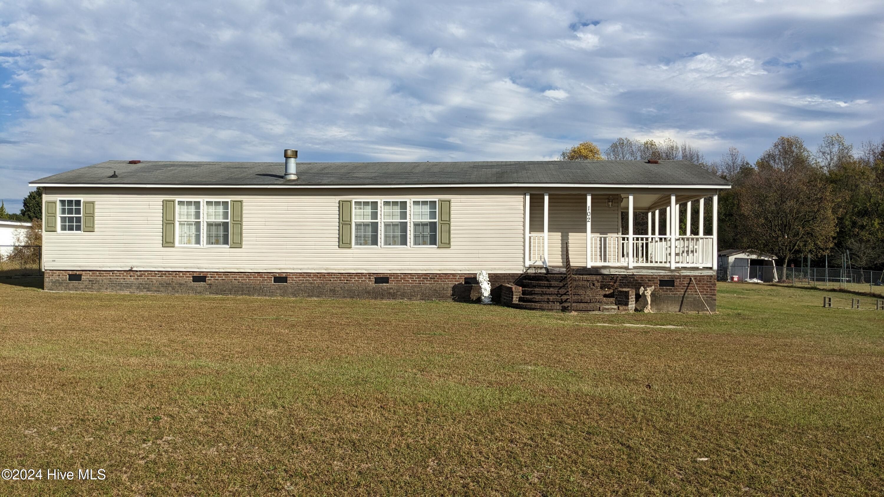 102 Bladestone Place Property Photo 1