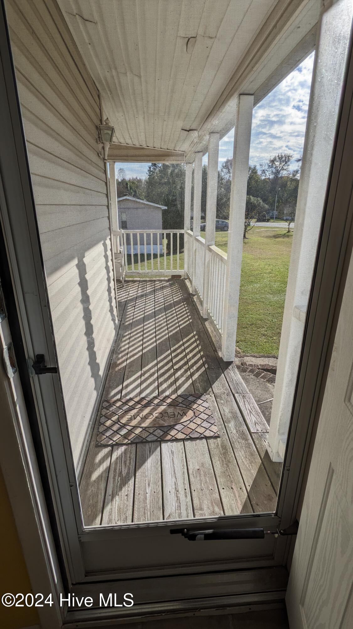 102 Bladestone Place Property Photo 3