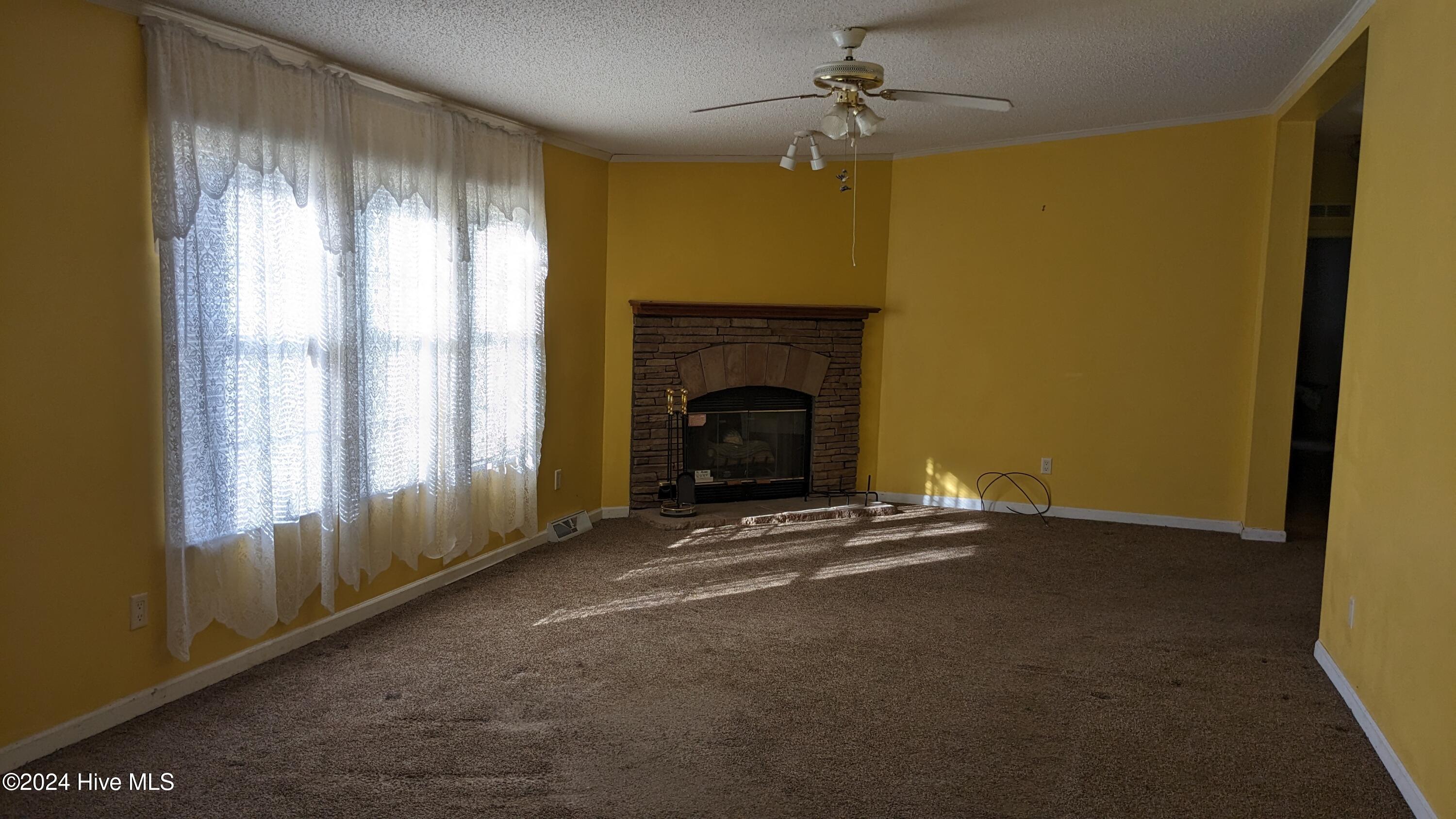 102 Bladestone Place Property Photo 5