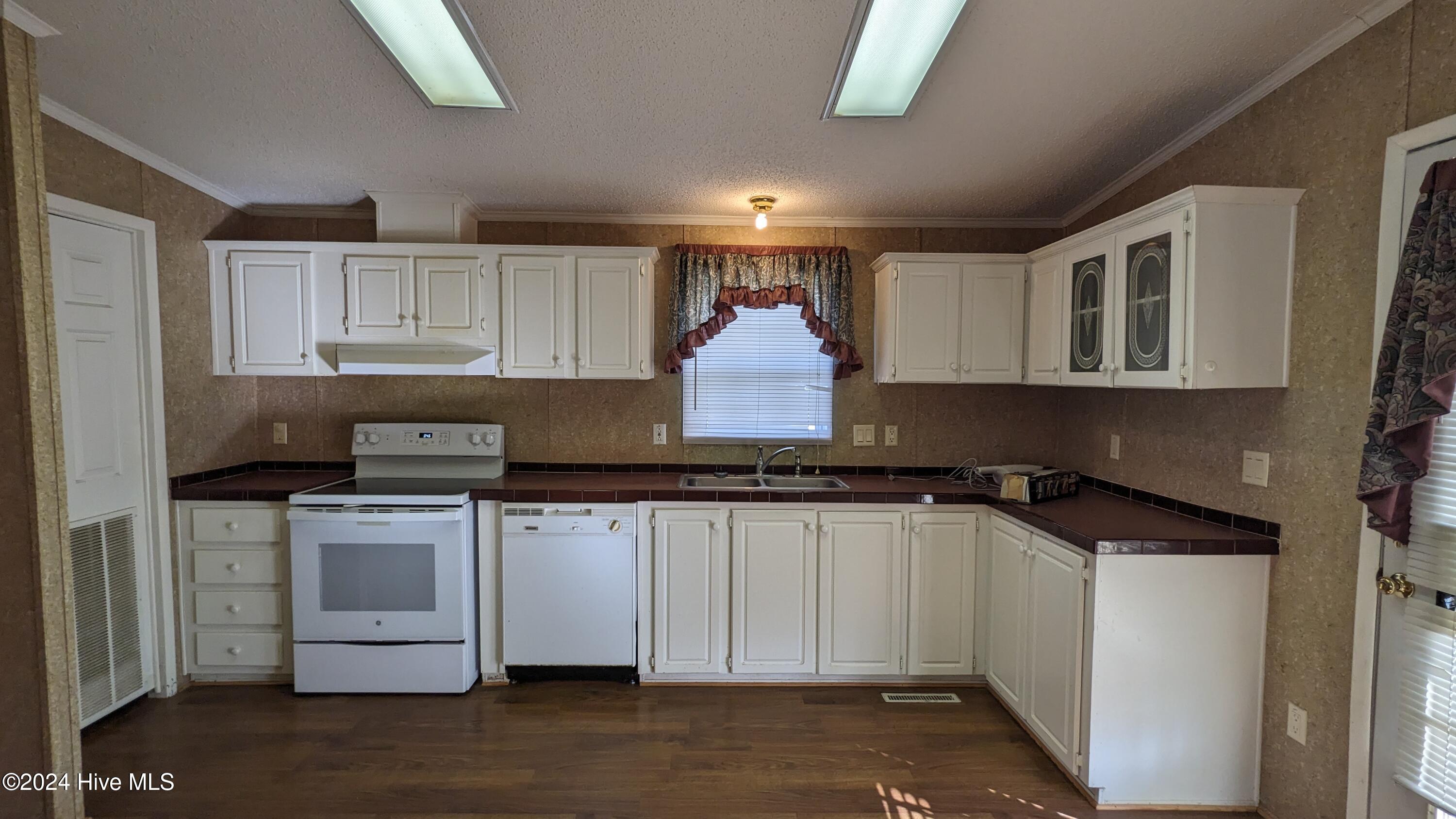 102 Bladestone Place Property Photo 8