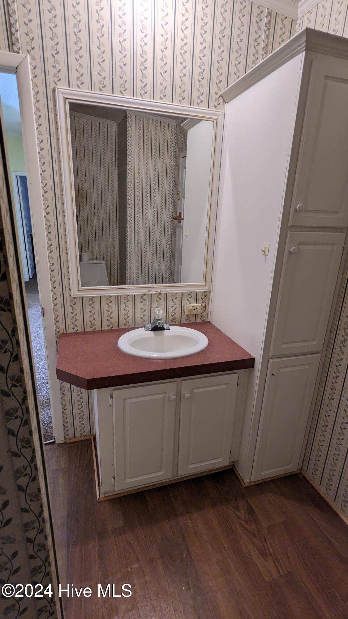 102 Bladestone Place Property Photo 13