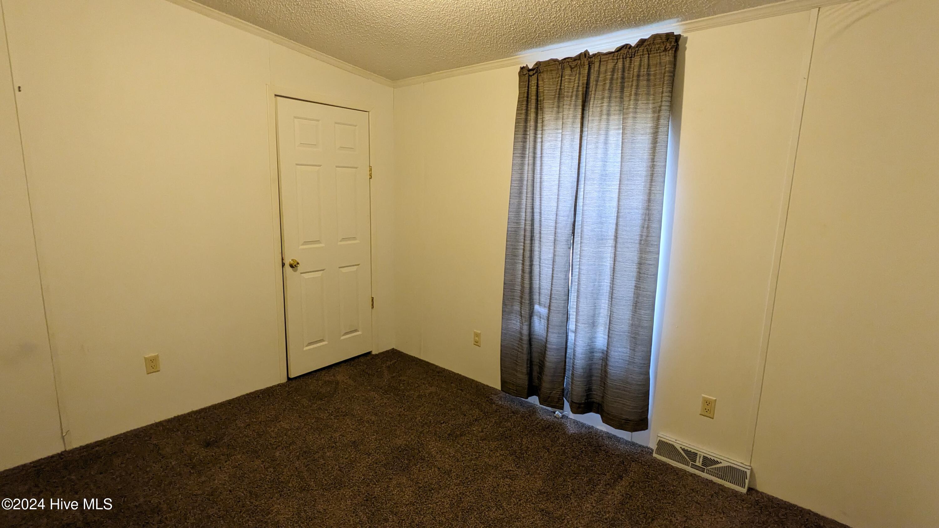 102 Bladestone Place Property Photo 15