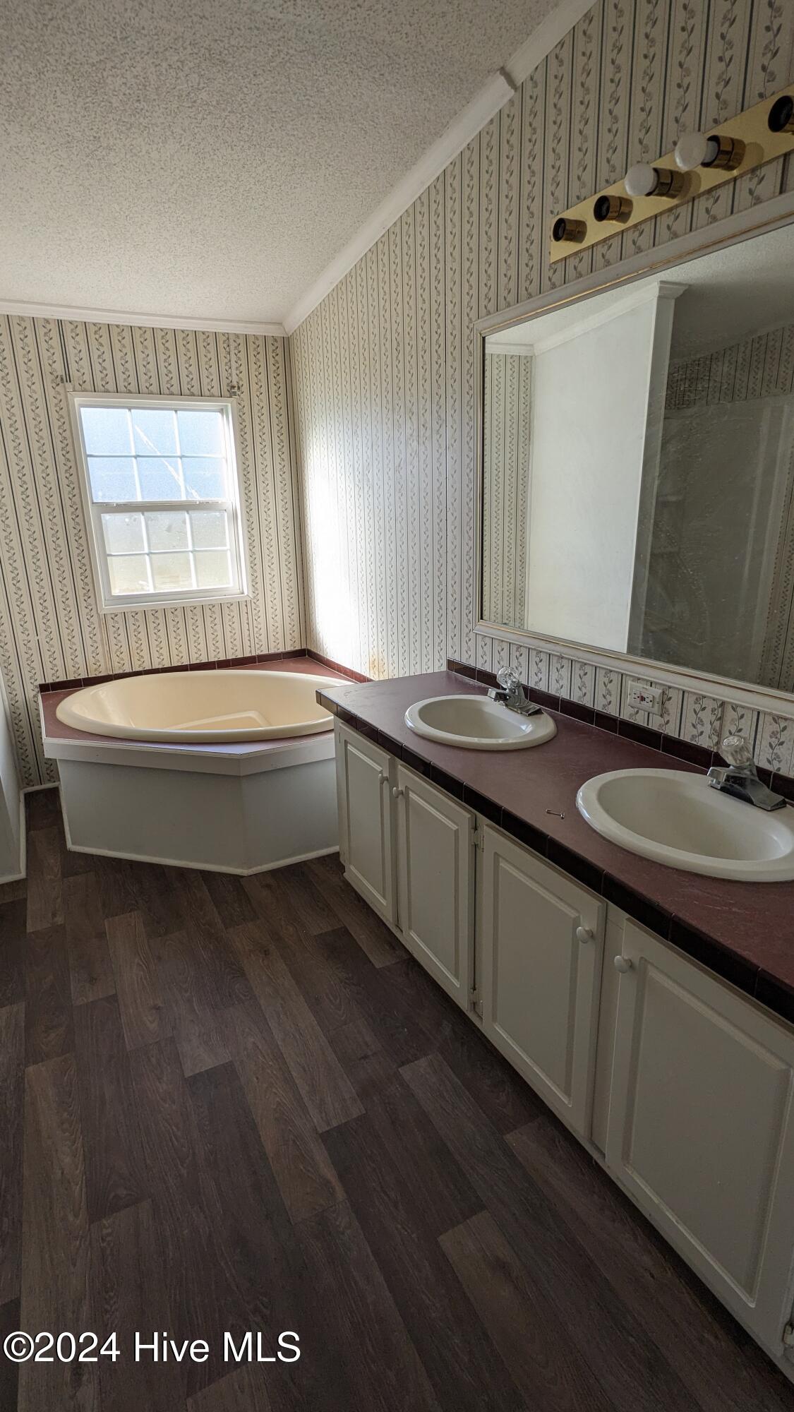 102 Bladestone Place Property Photo 19