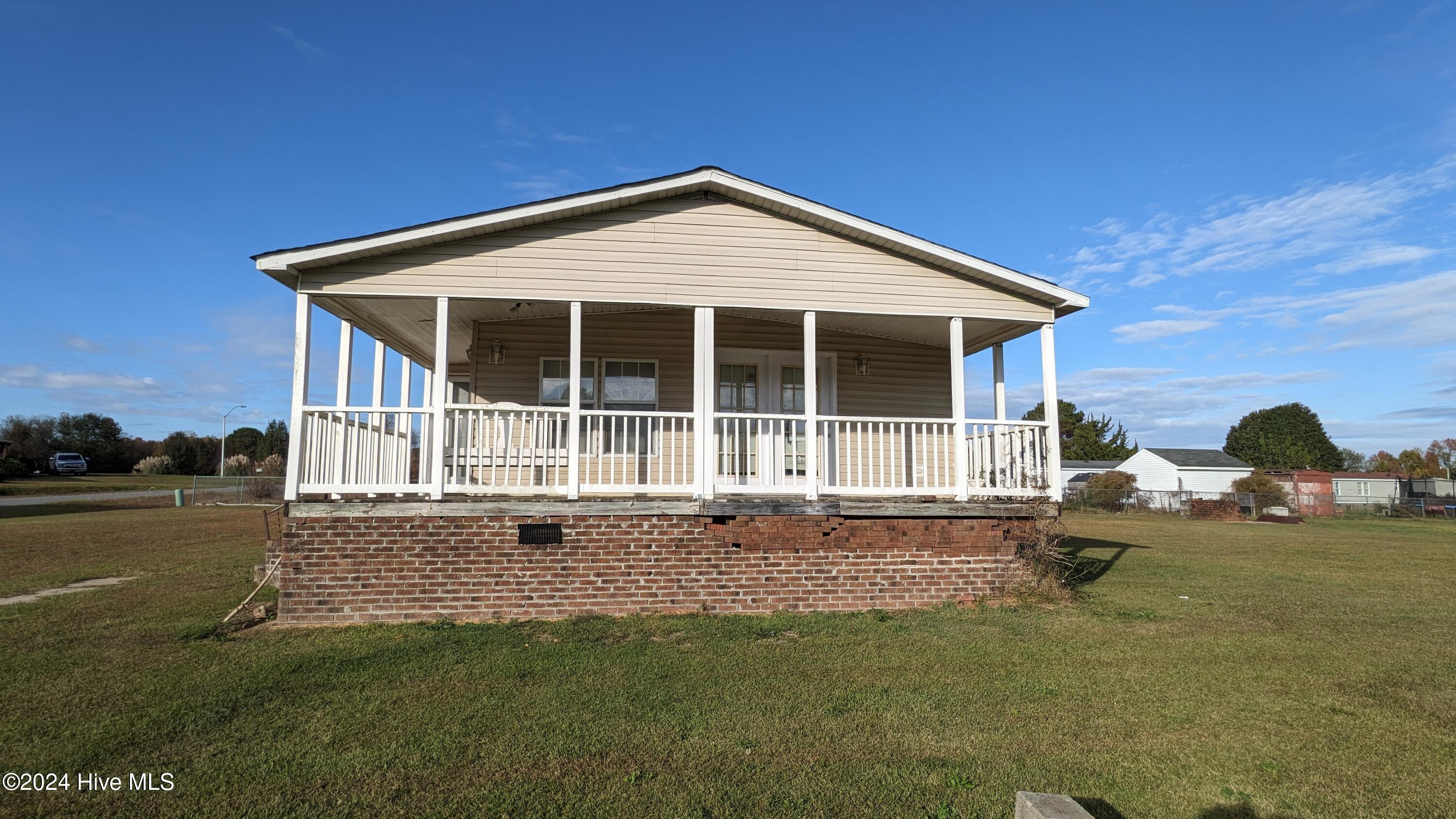 102 Bladestone Place Property Photo 26
