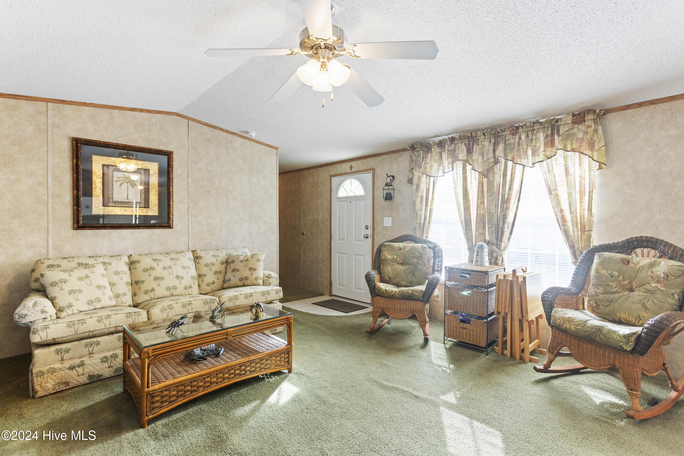729 Magnolia Drive Property Photo 4