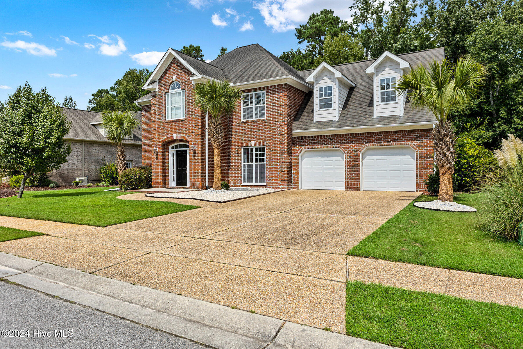 1109 Foxbow Cove Property Photo 3