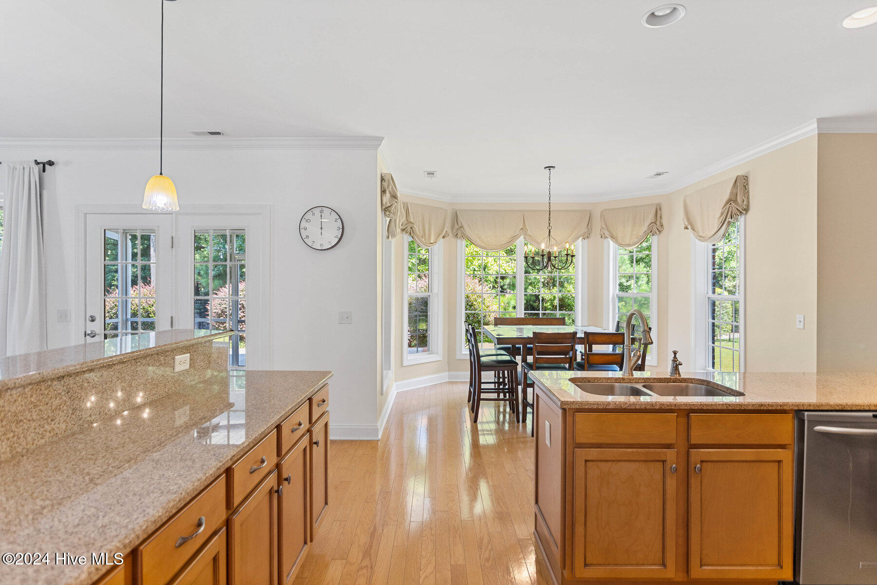 1109 Foxbow Cove Property Photo 12