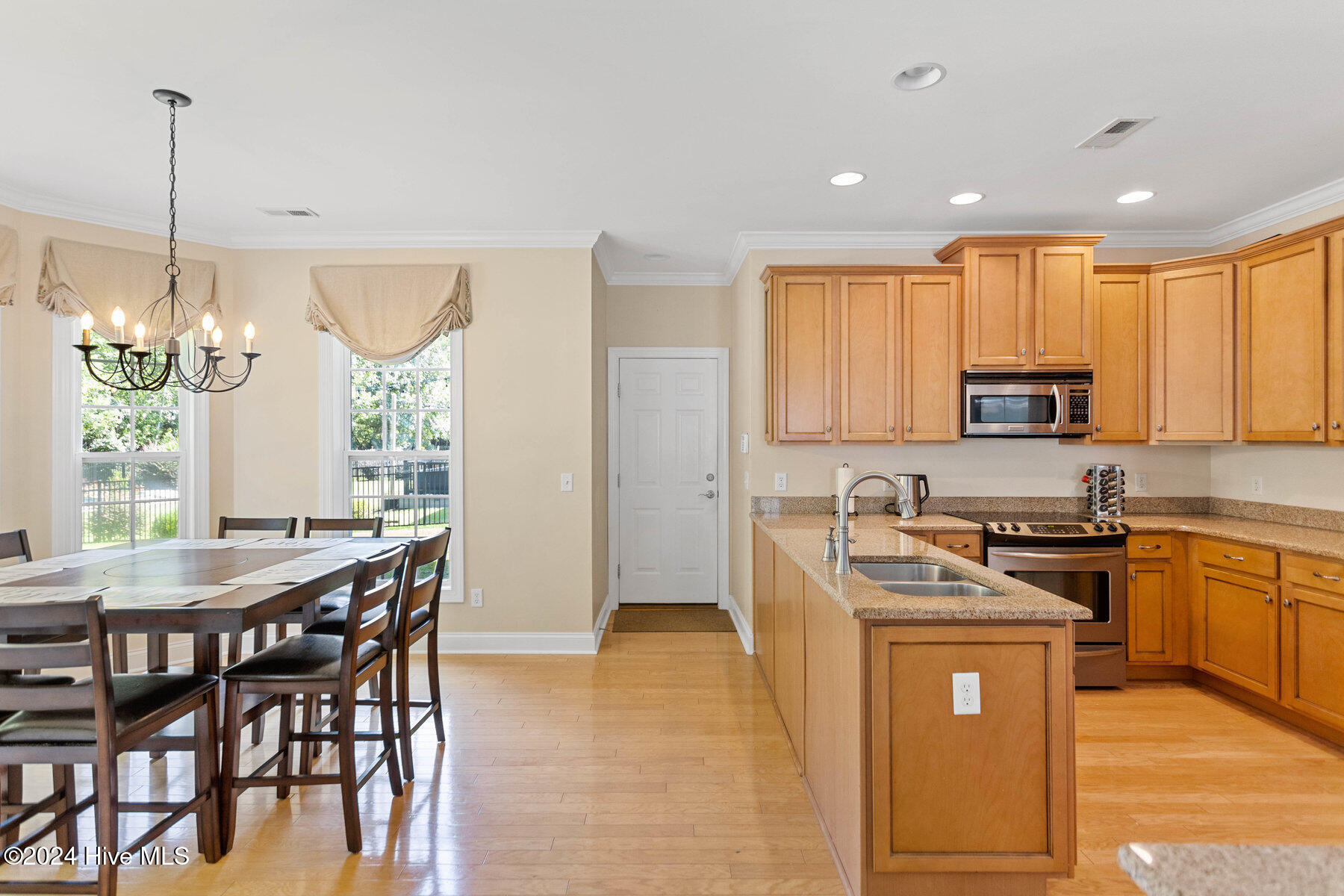 1109 Foxbow Cove Property Photo 14