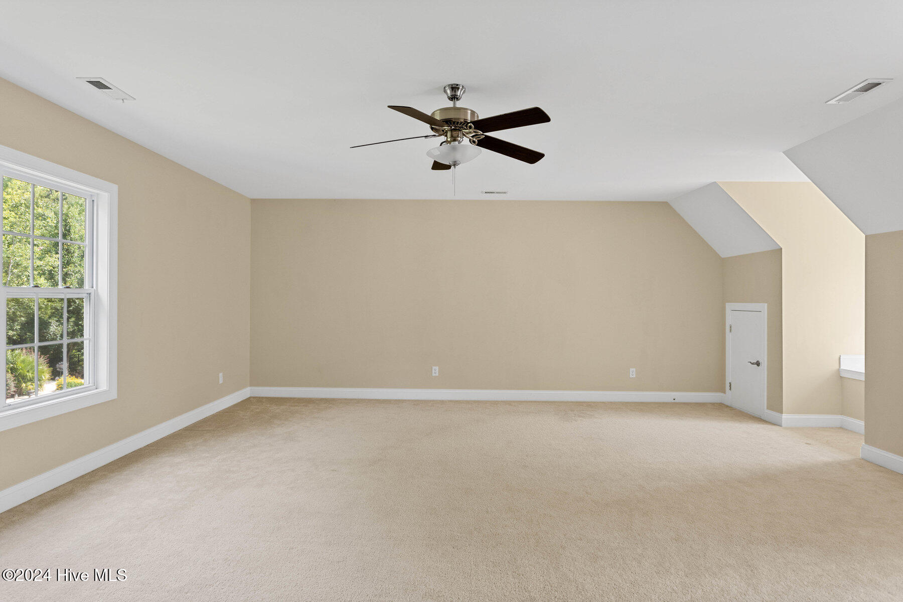 1109 Foxbow Cove Property Photo 33