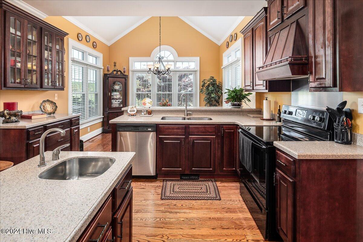 831 Meadow Road Property Photo 15