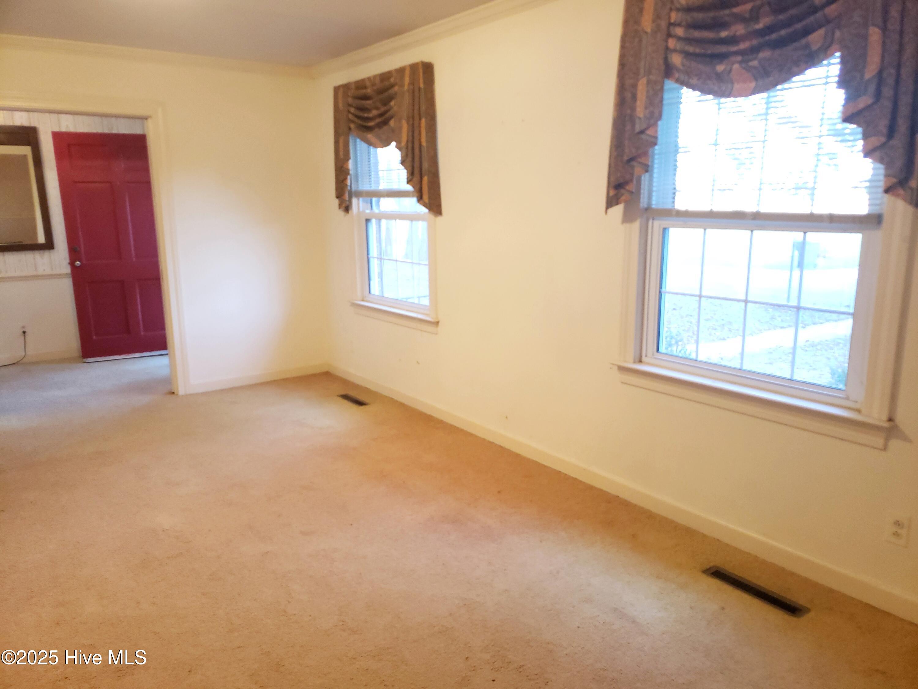 203 Green Street Property Photo 5