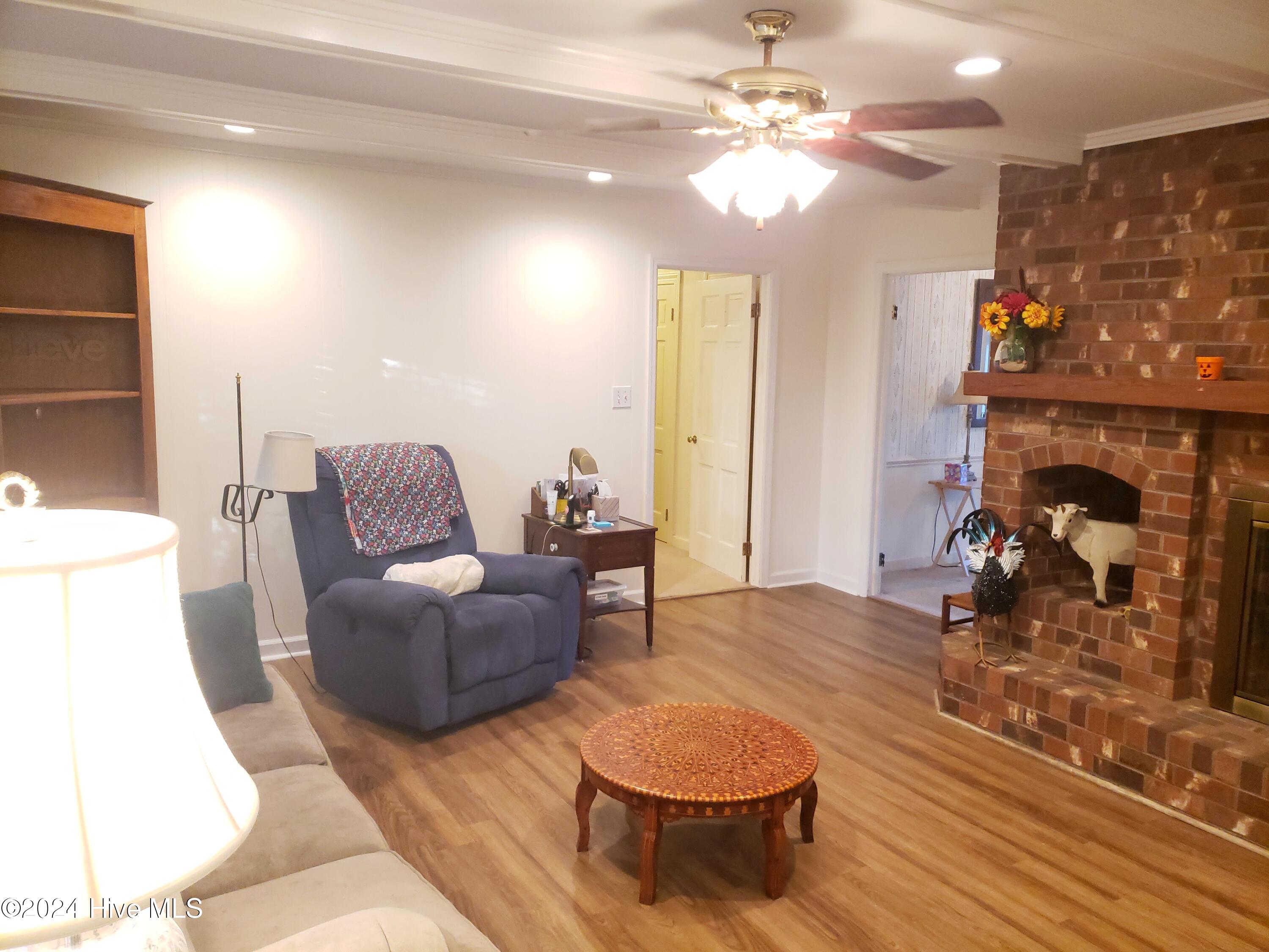 203 Green Street Property Photo 13