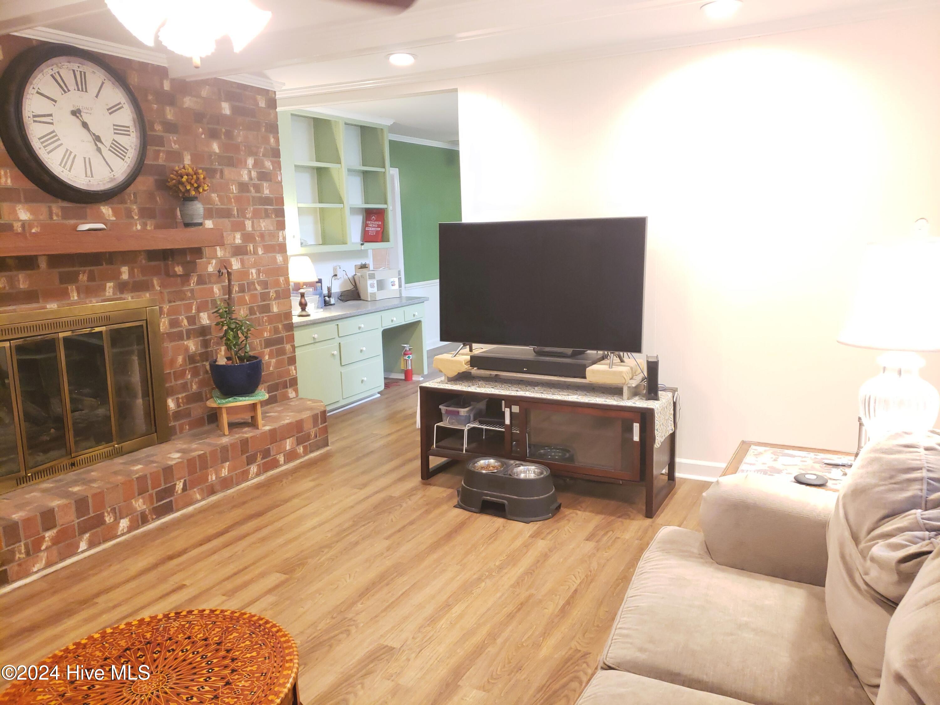 203 Green Street Property Photo 14