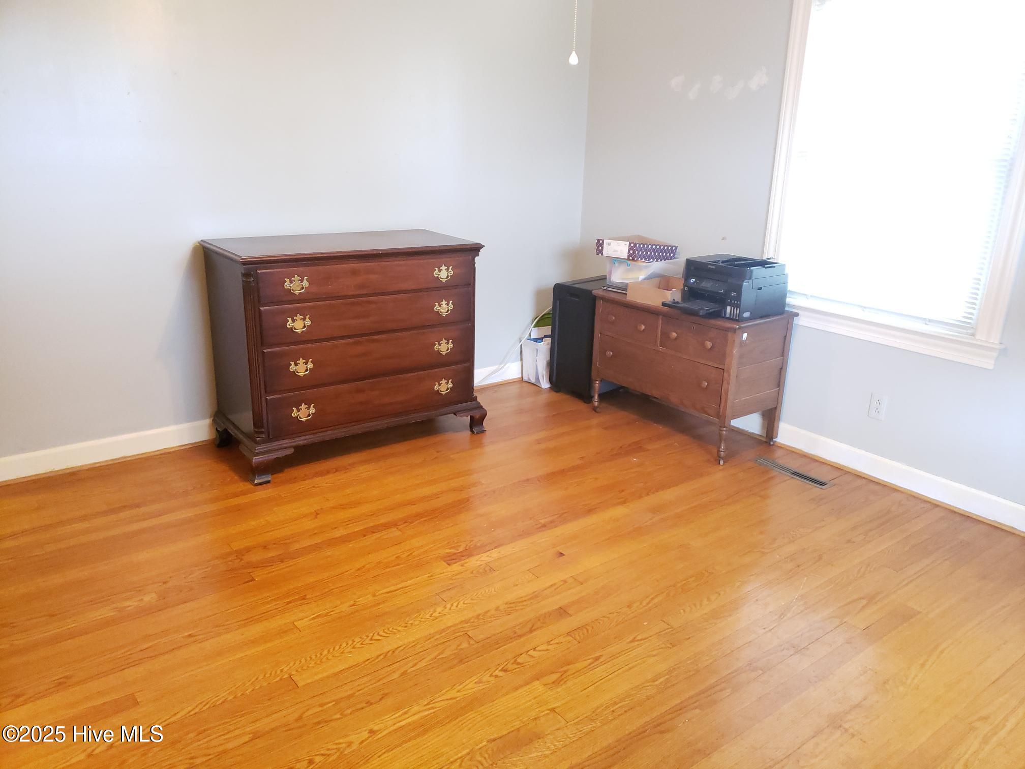 203 Green Street Property Photo 23