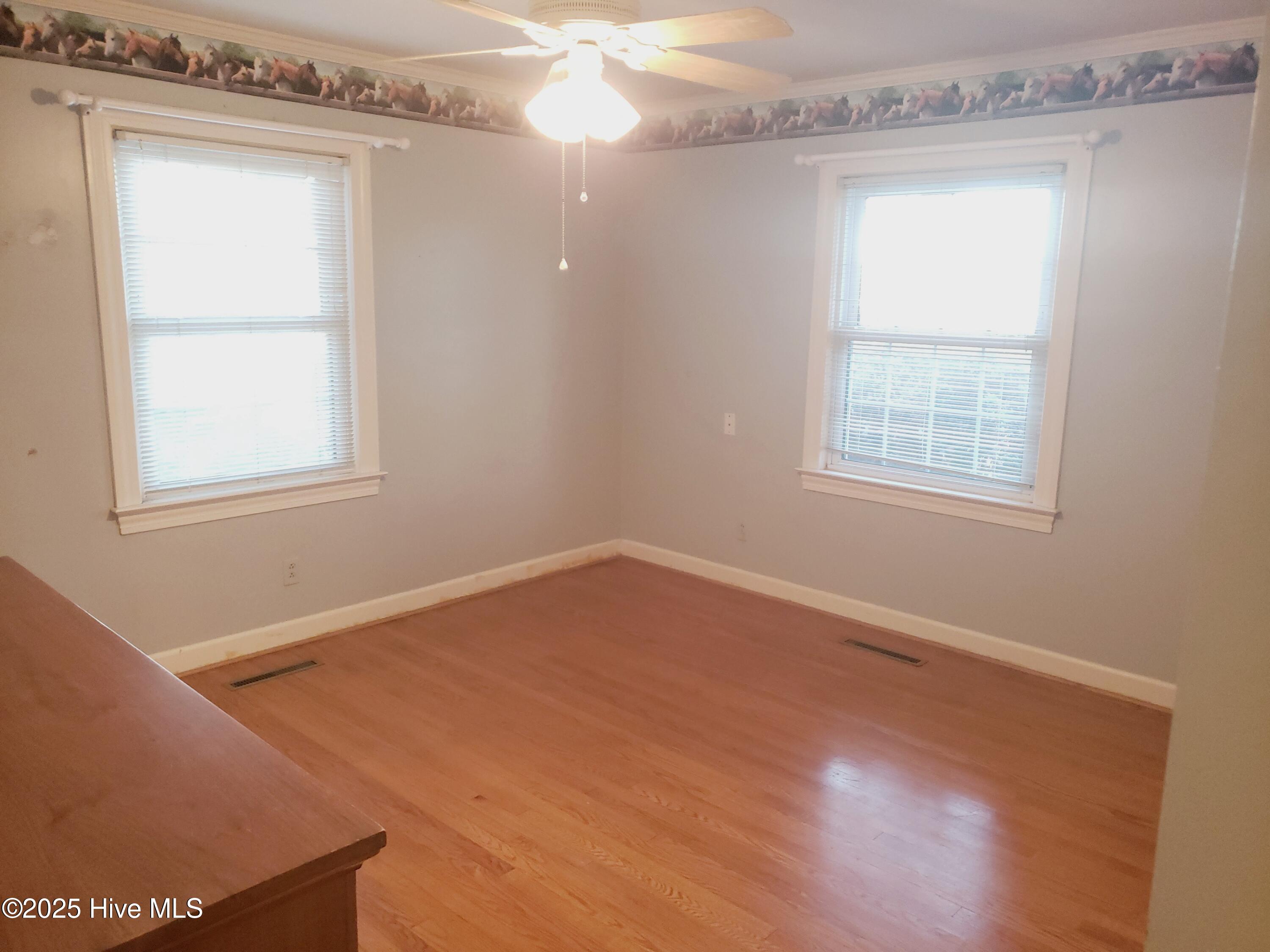 203 Green Street Property Photo 25