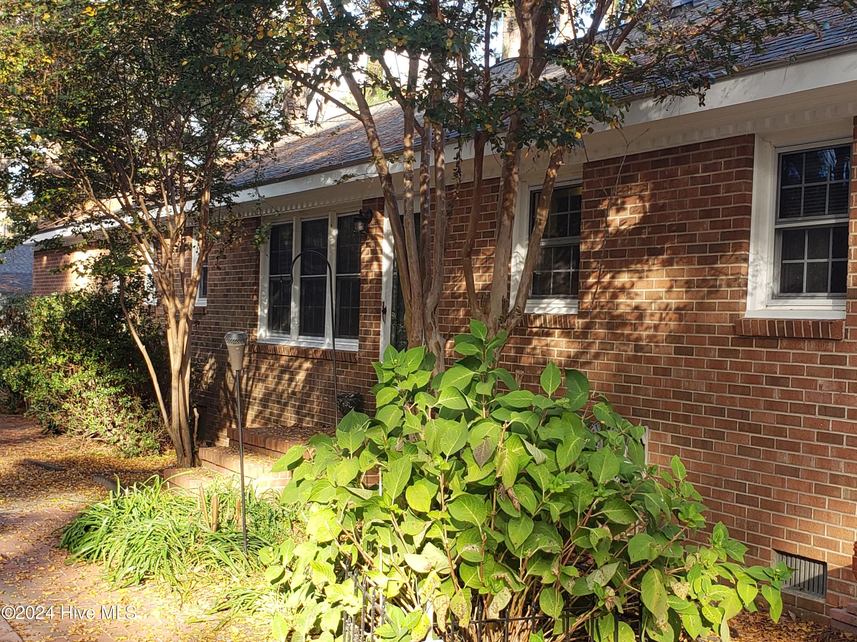 203 Green Street Property Photo 35