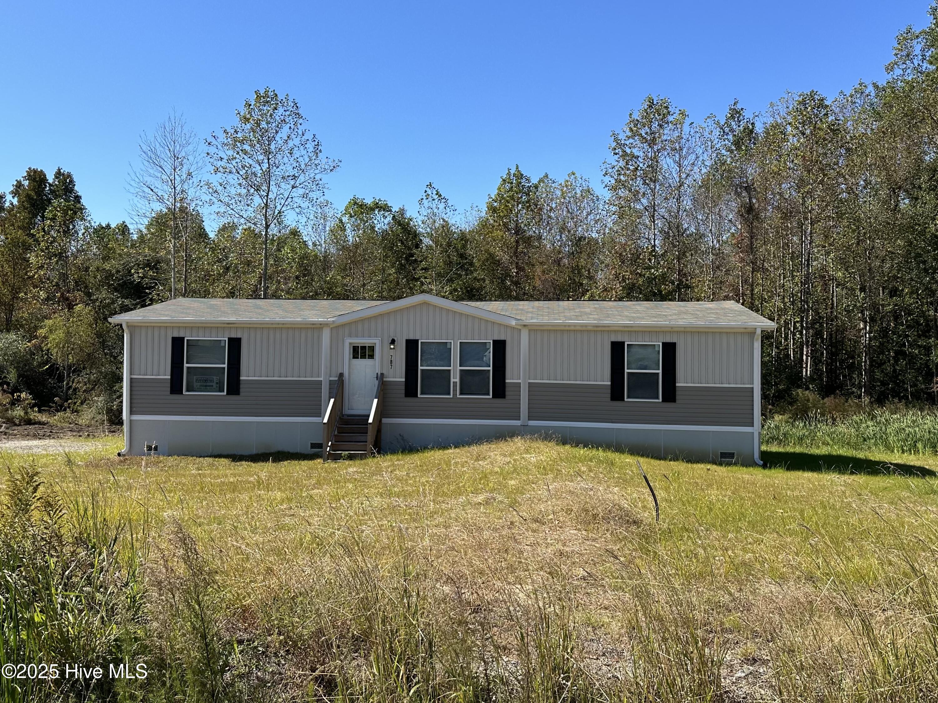 825 Mcnair Road Property Photo