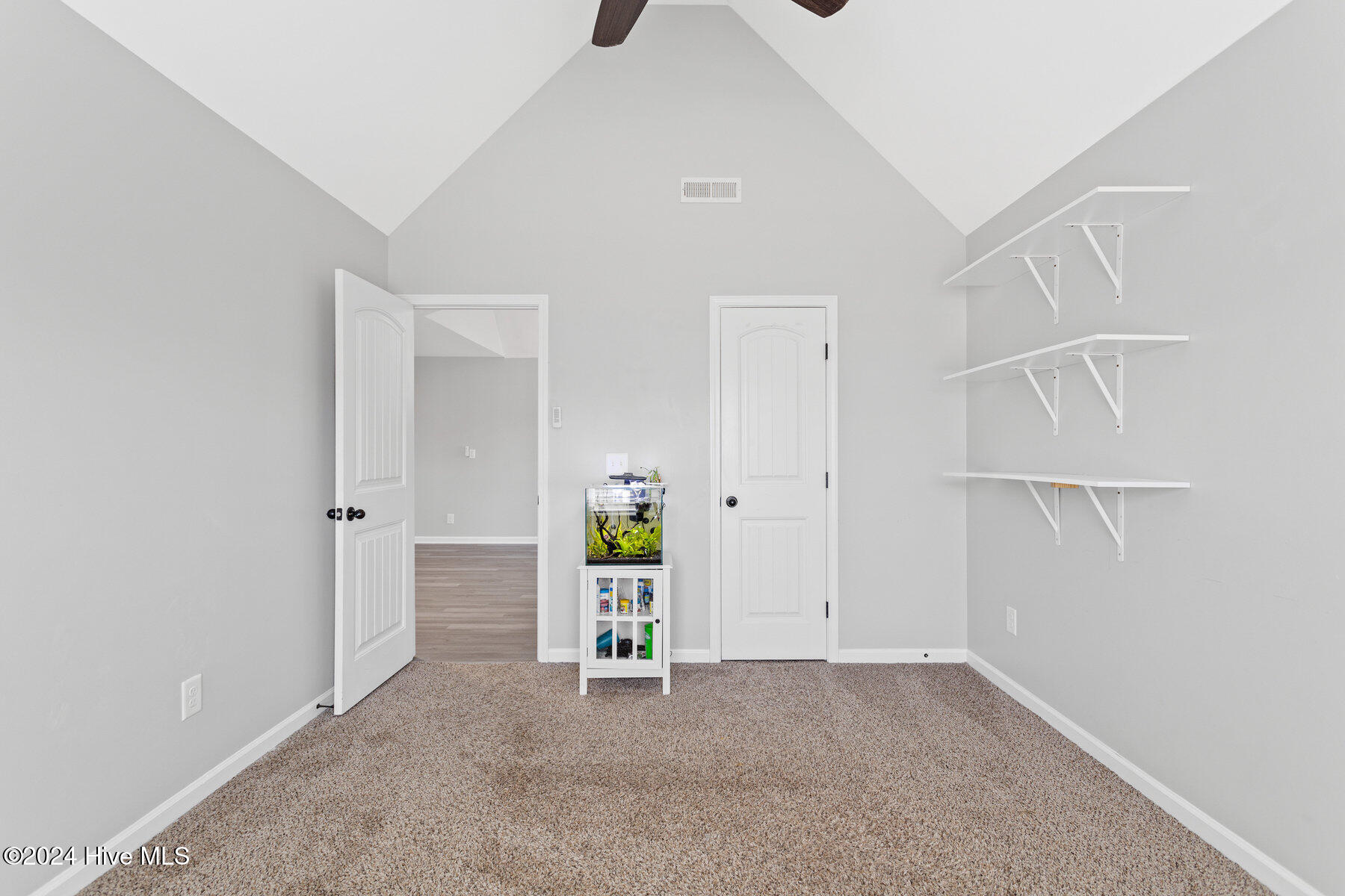 102 Hills Lorough Loop Property Photo 37