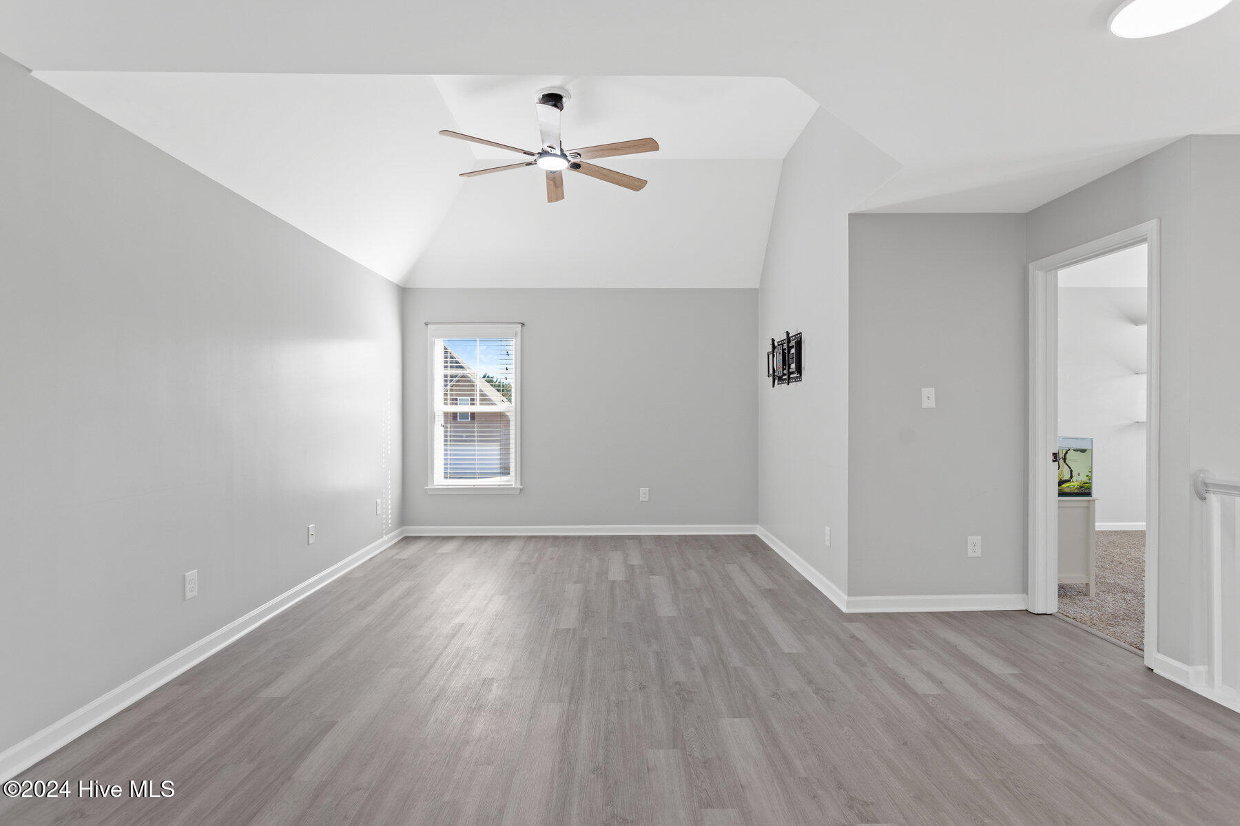 102 Hills Lorough Loop Property Photo 41