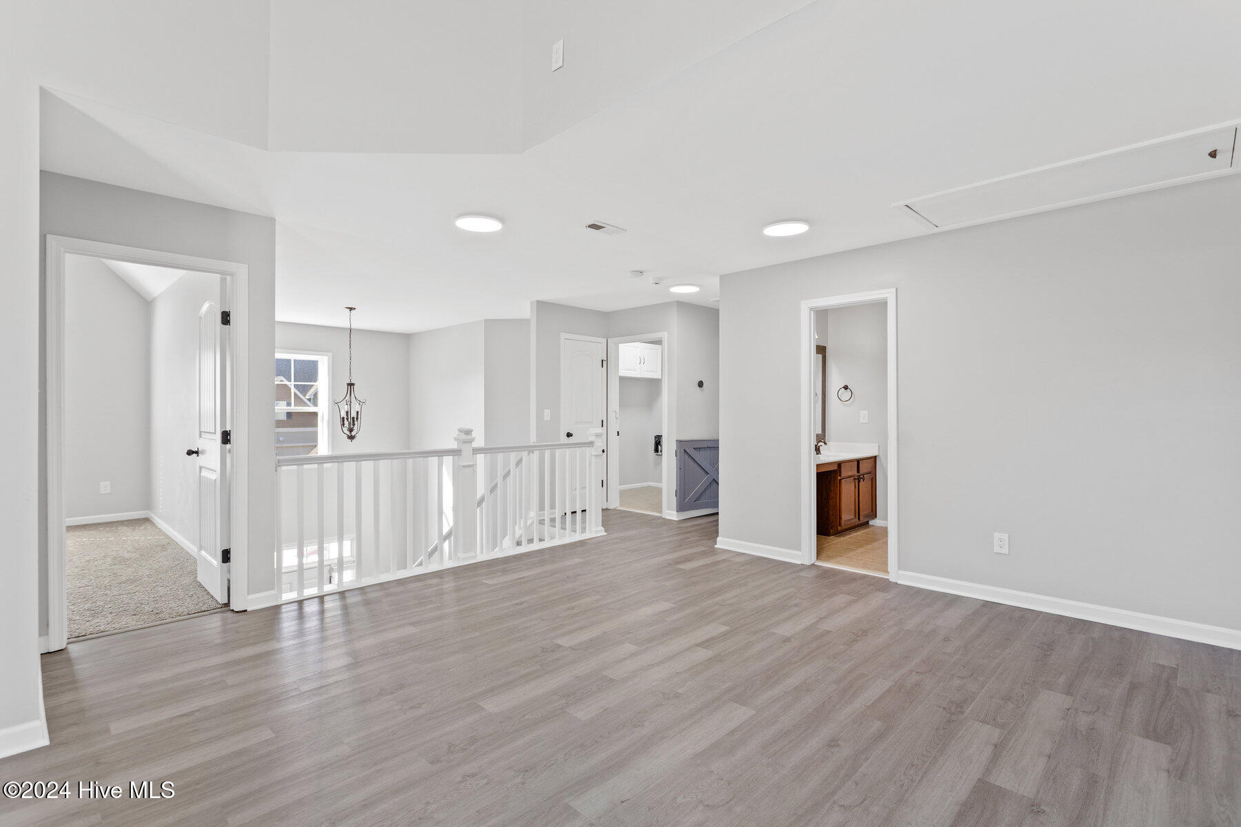 102 Hills Lorough Loop Property Photo 43