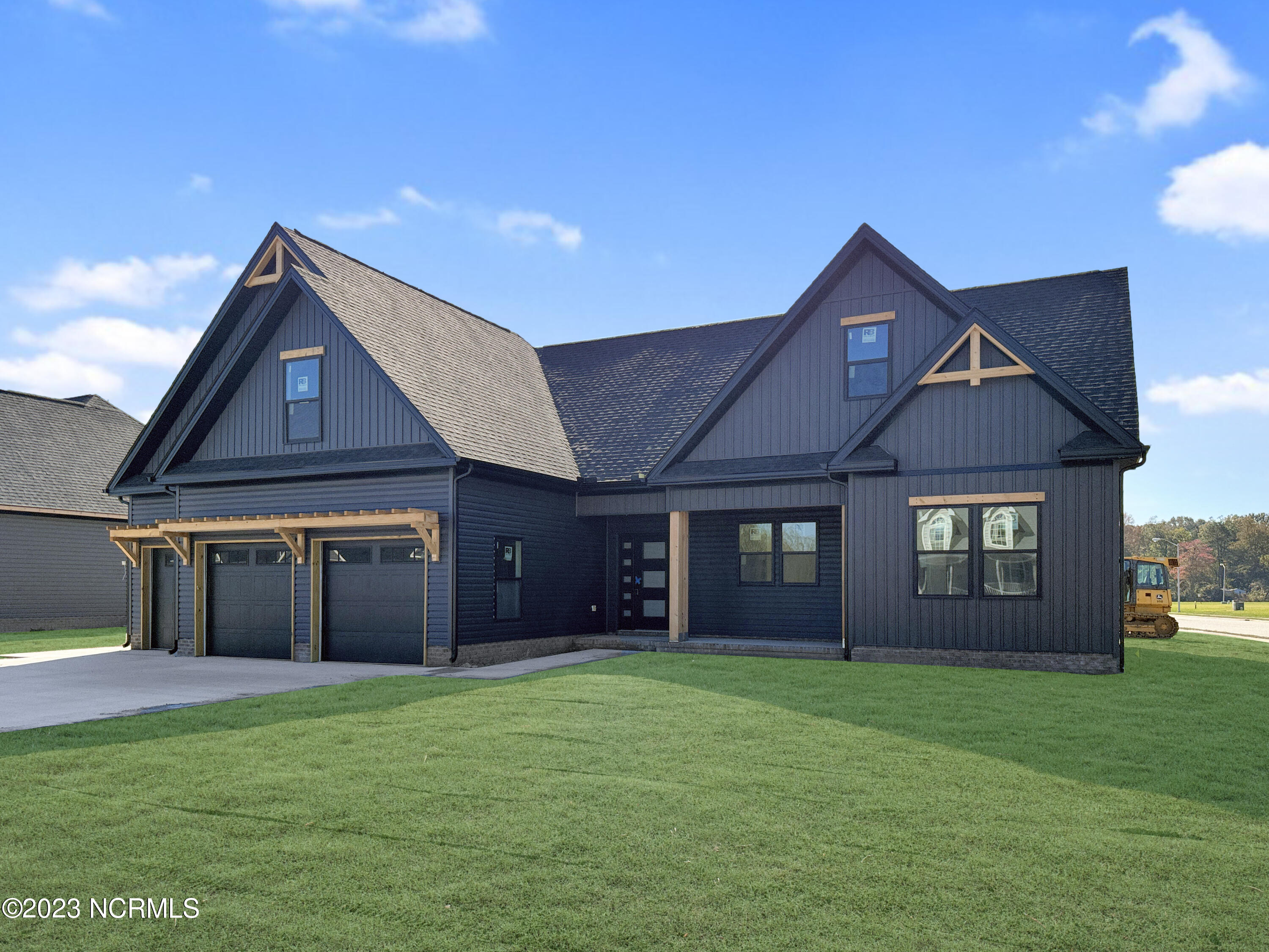 122 Grandview Drive Property Photo