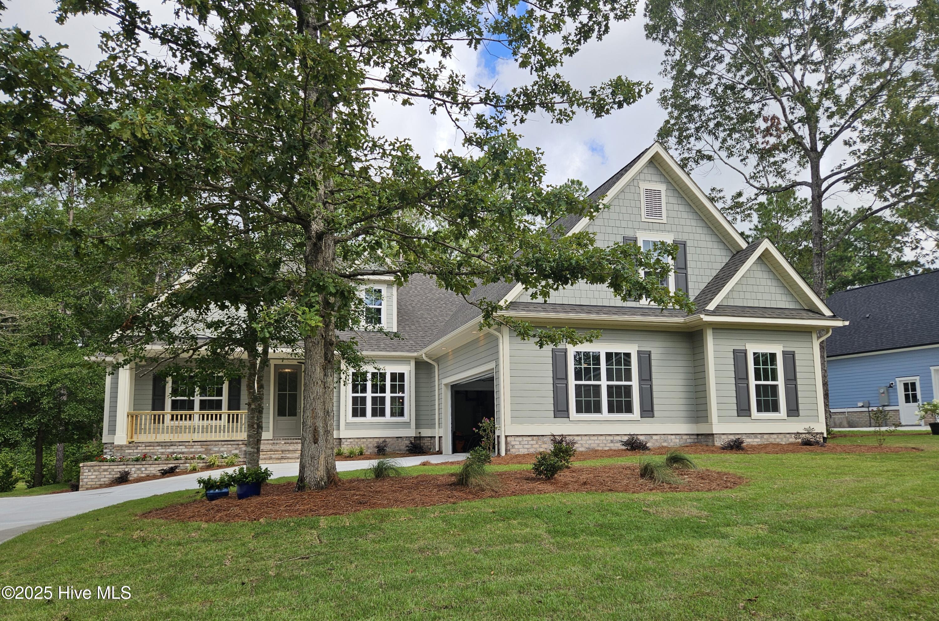 623 Grovewood Lane Property Photo 1