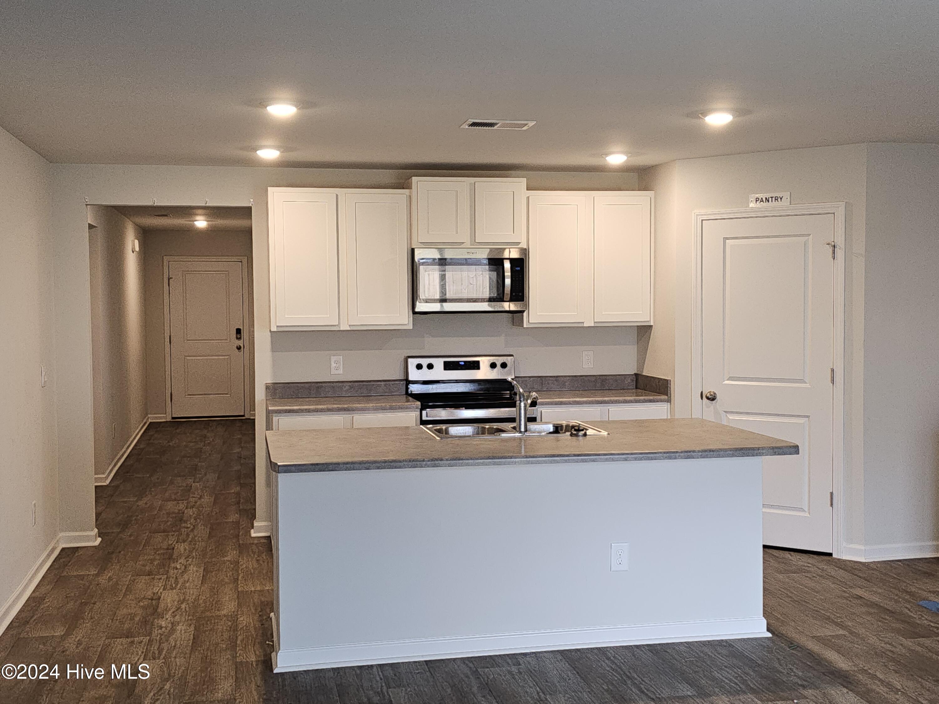 1218 Saint Augustine Drive Property Photo 6