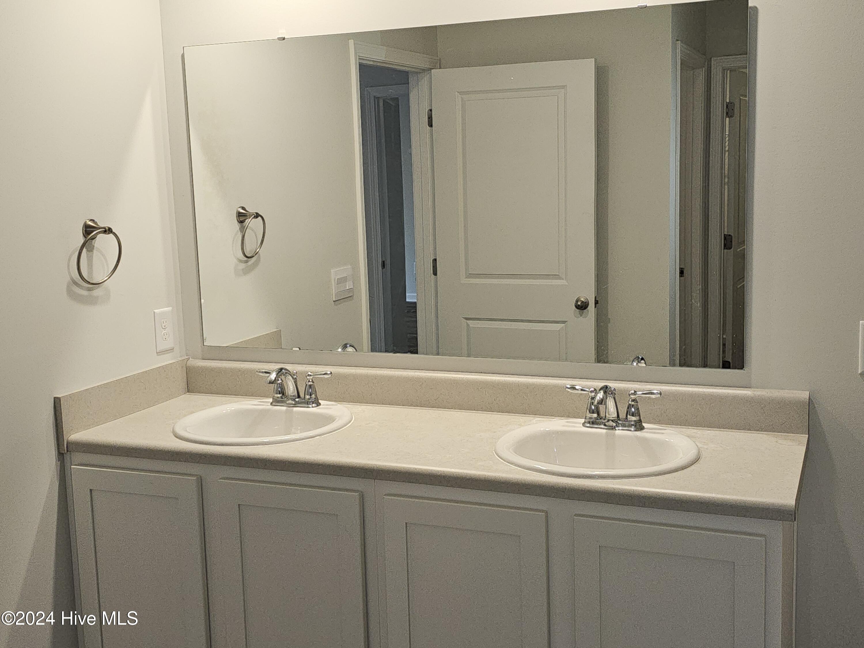 1218 Saint Augustine Drive Property Photo 9