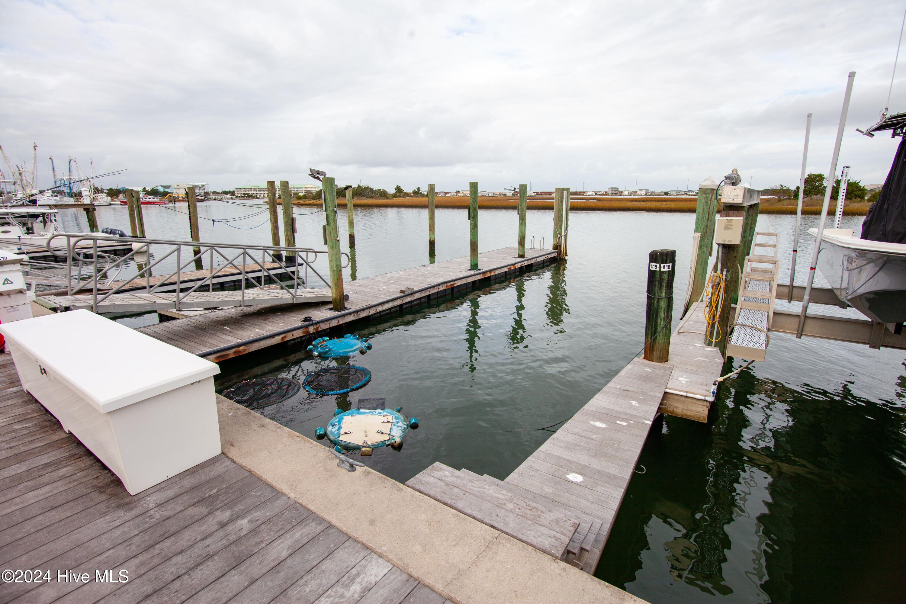 100 Olde Towne Yacht Club Drive Slip A19 Property Photo 8