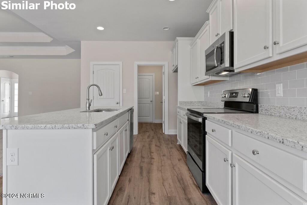 493 Pebble Shore Drive Property Photo 22